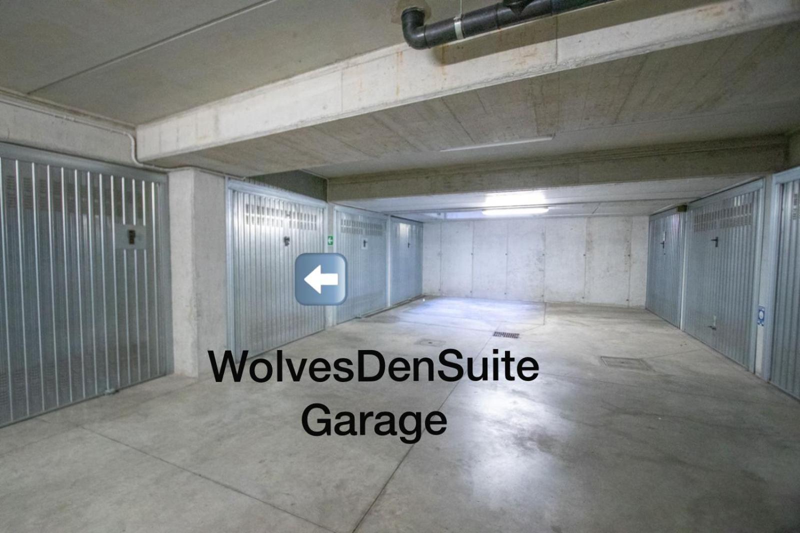 Wolvesdensuite Con Terrazzi E Garage Gratuito Mailand