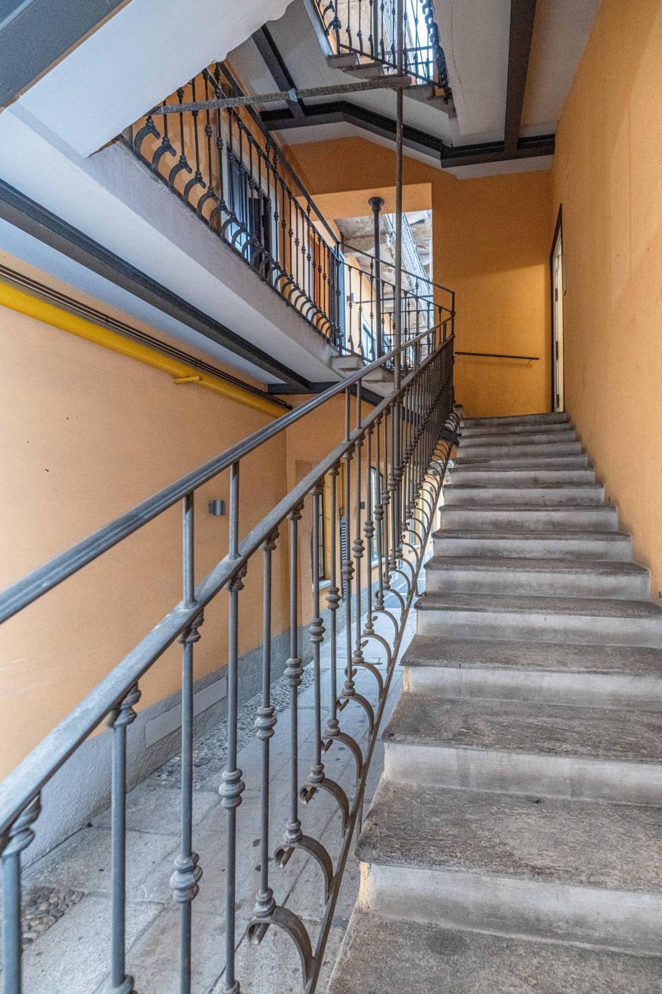 Quiet House In A Lively Area! Appartamento