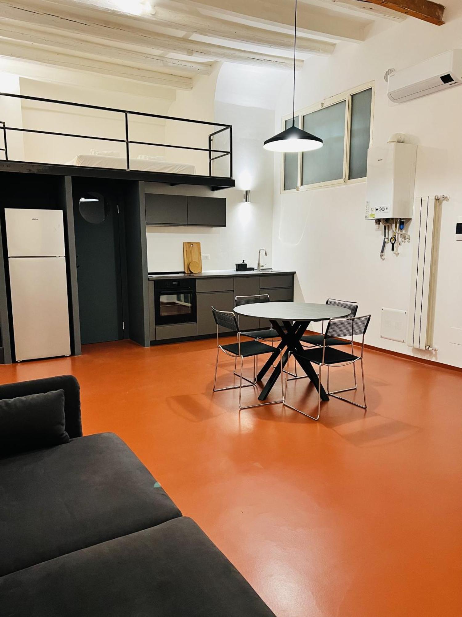 Apartment Design Loft Navigli Milan