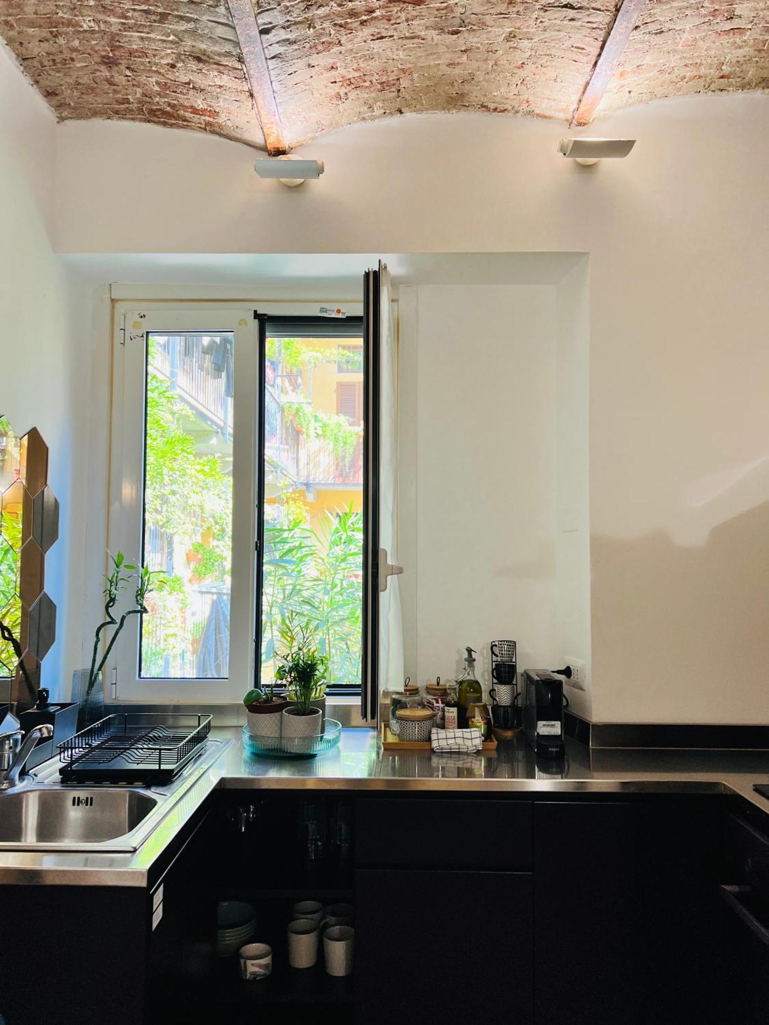 Cozy Navigli Apartment