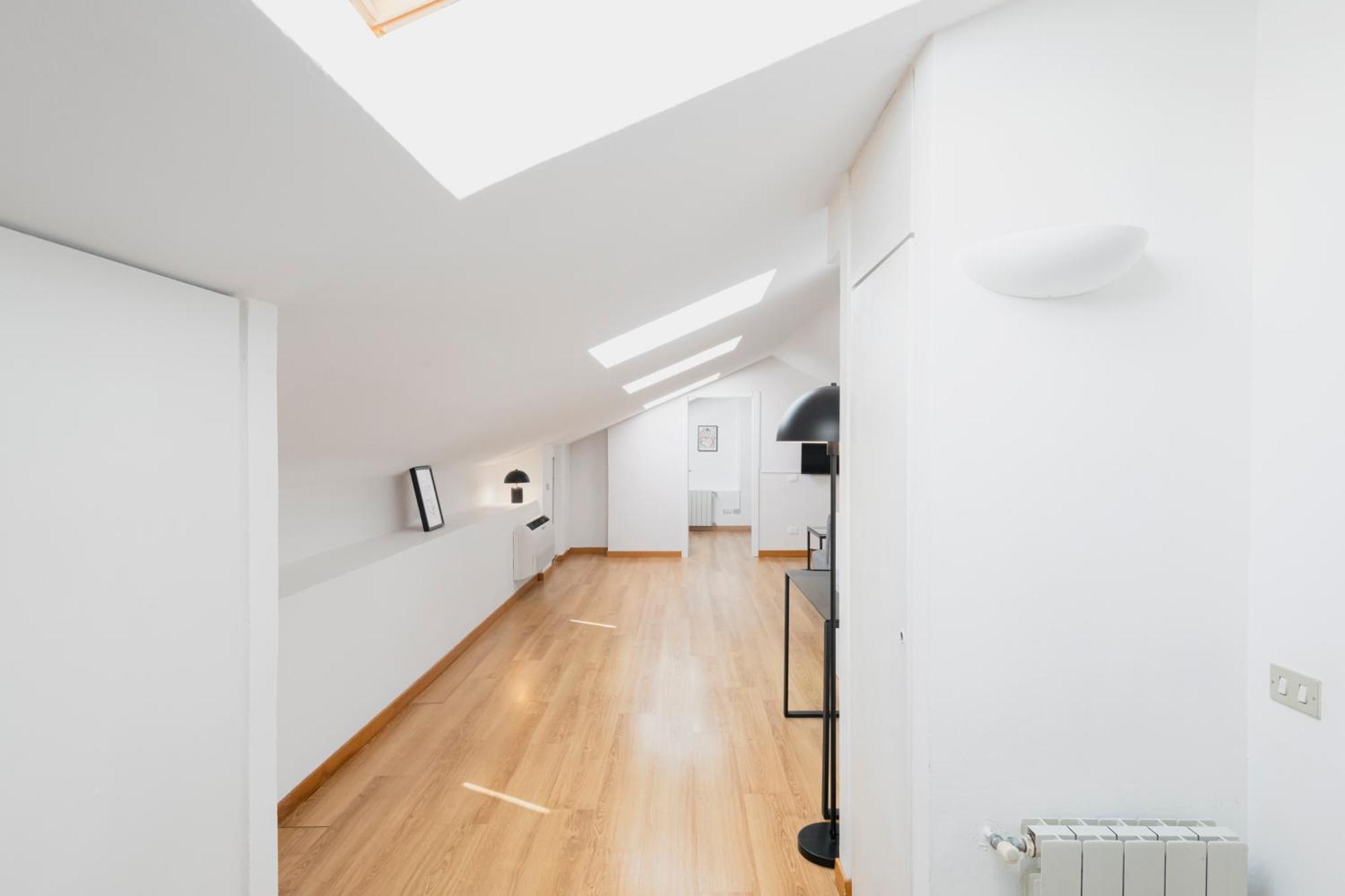 Relstay - Arco Della Pace - Sunny Loft Lejlighed *