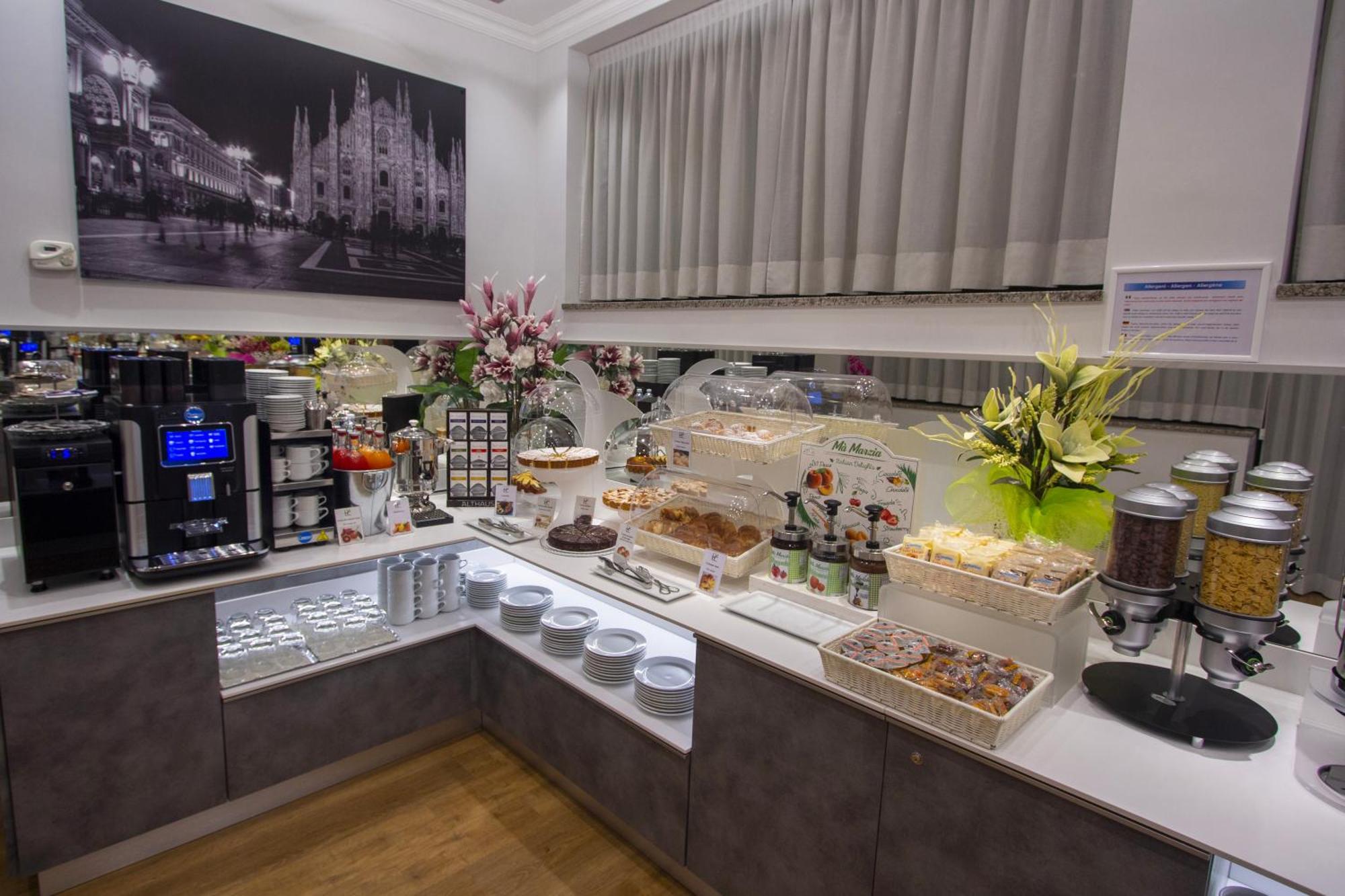 Hotel Flora 3*