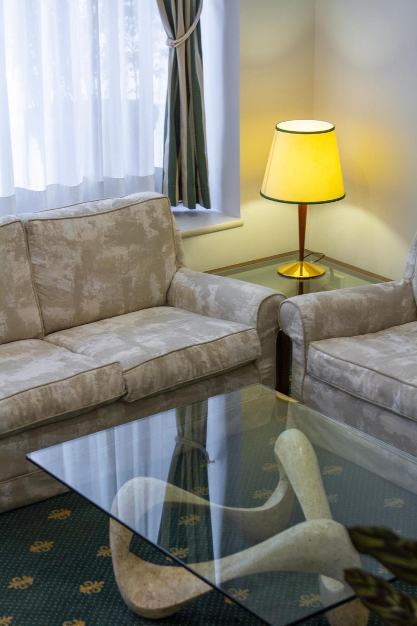 Hotel Flora 3*
