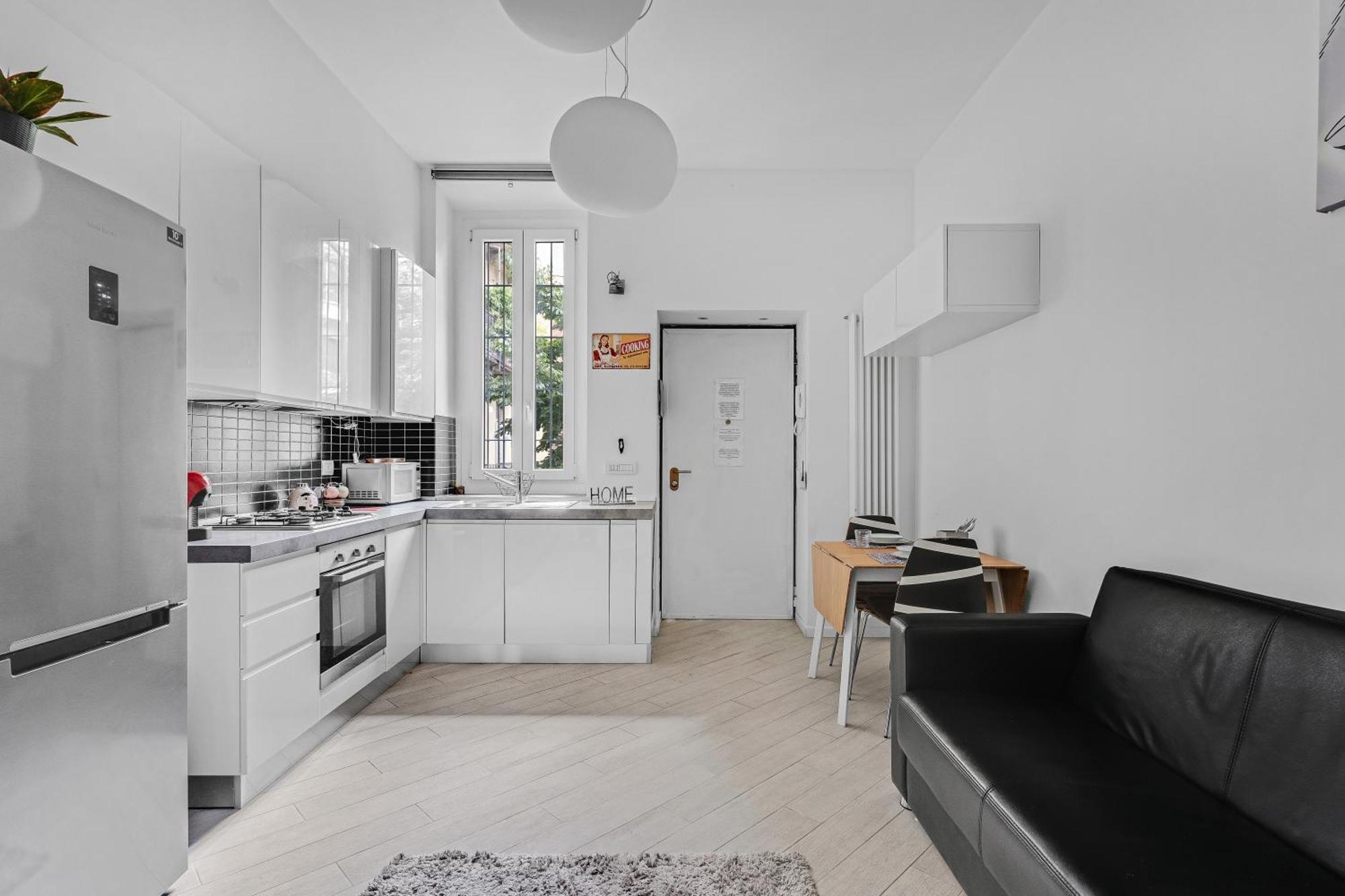 Cav4 - In The Heart Of - Apartment