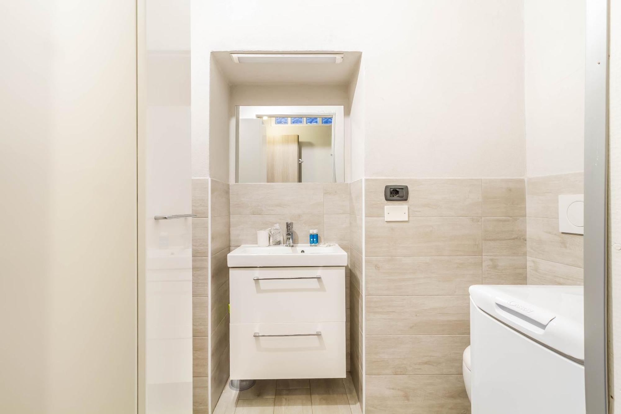 Domusmi Leoncavallo-43 * Mailand