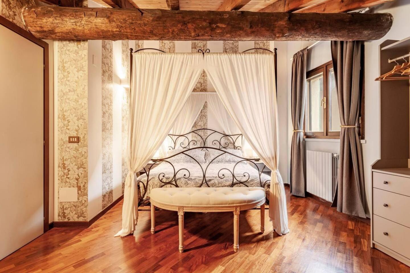Design With Parking Navigli Area * Milan