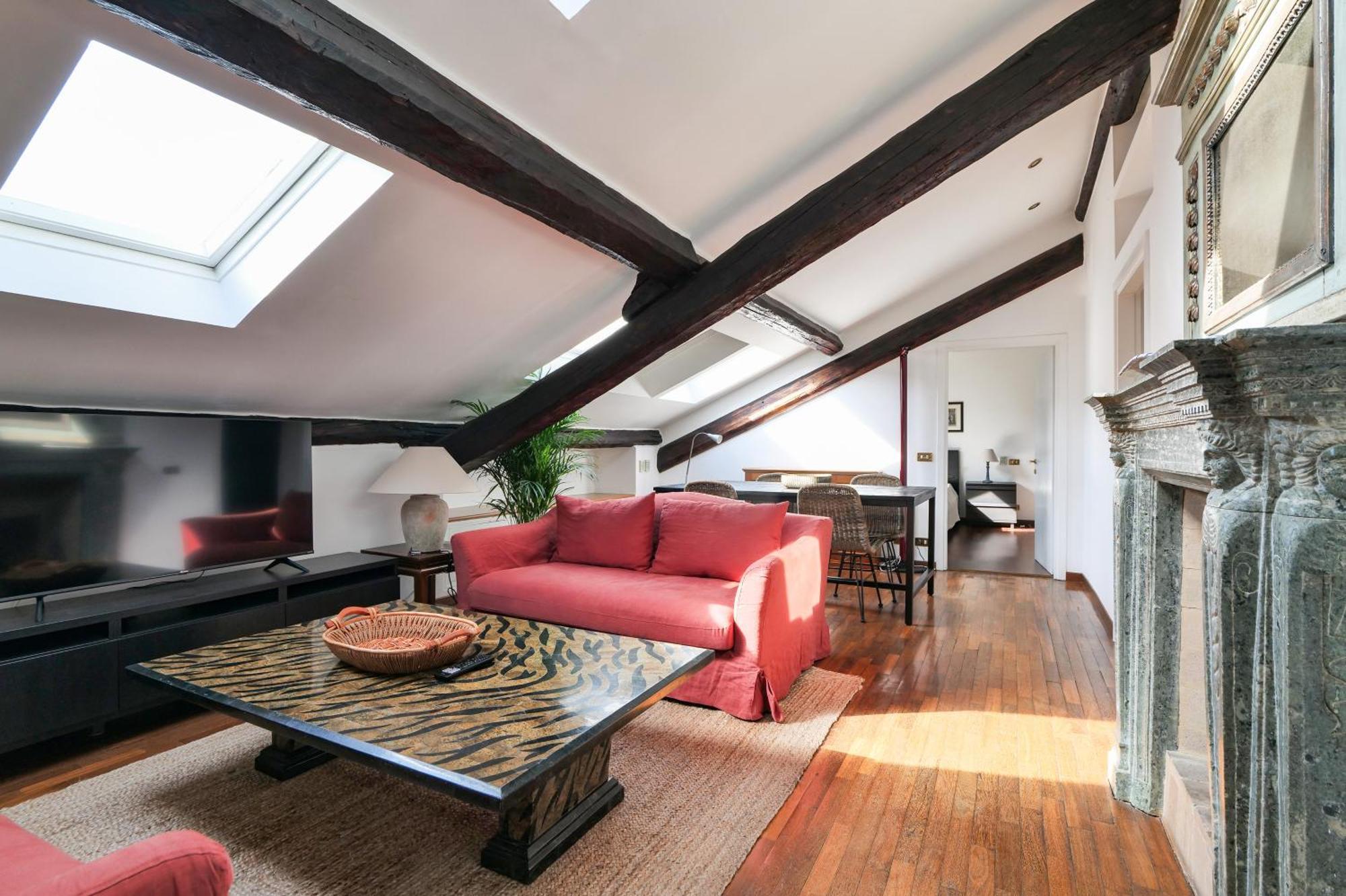 Appartement Elegant P.venezia Attic