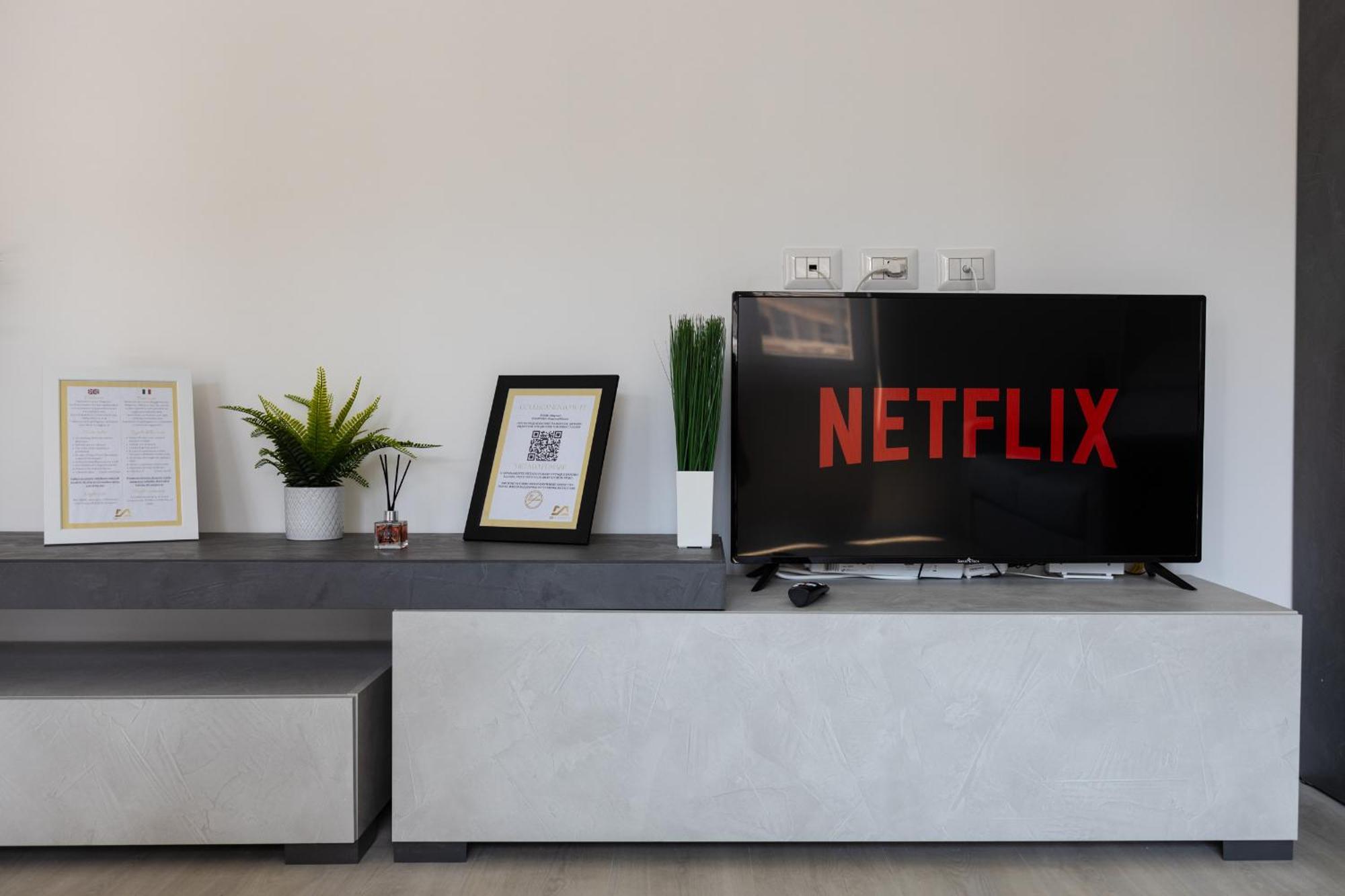 Duomo - 6 Stops From Duomo, 5min From Station, Ac, Netflix, * Mailand