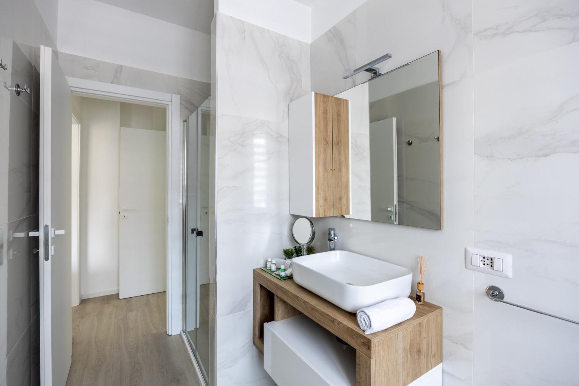 Apartment Duomo - 6 Stops From Duomo, 5min From Station, Ac, Netflix,