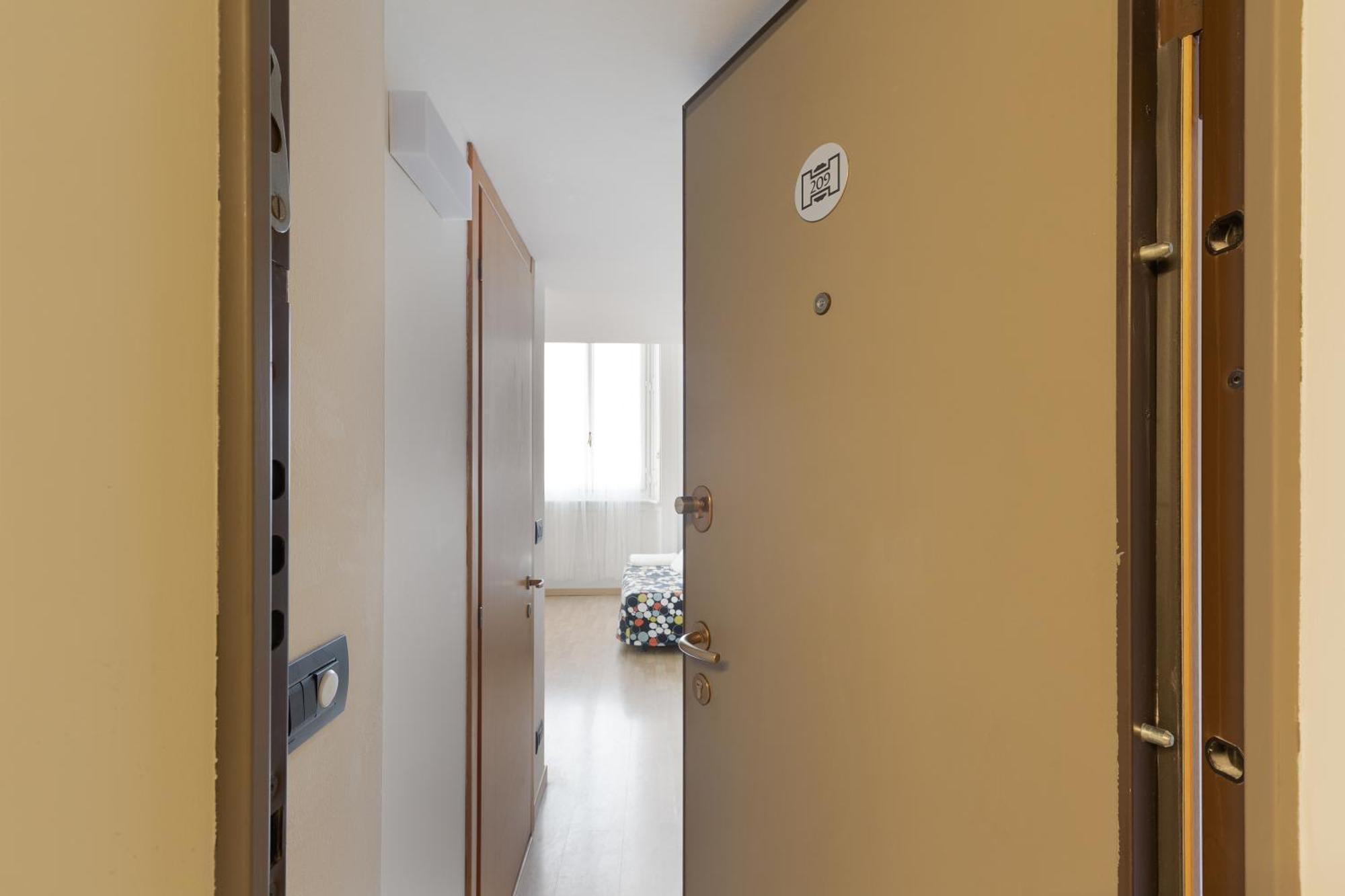 Magenta Long Let Apts Apartment