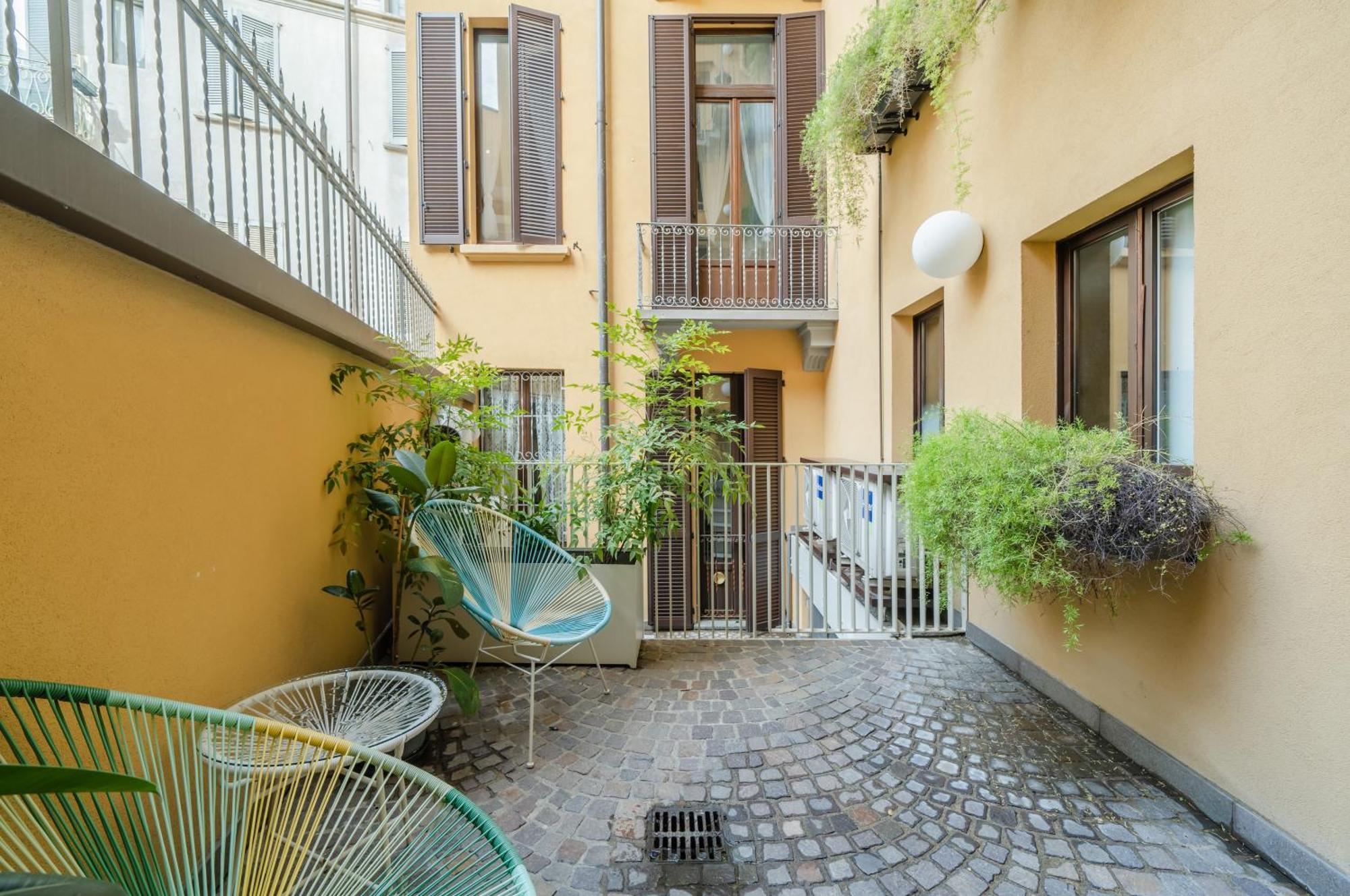 Apts Milano-corso Magenta Milano