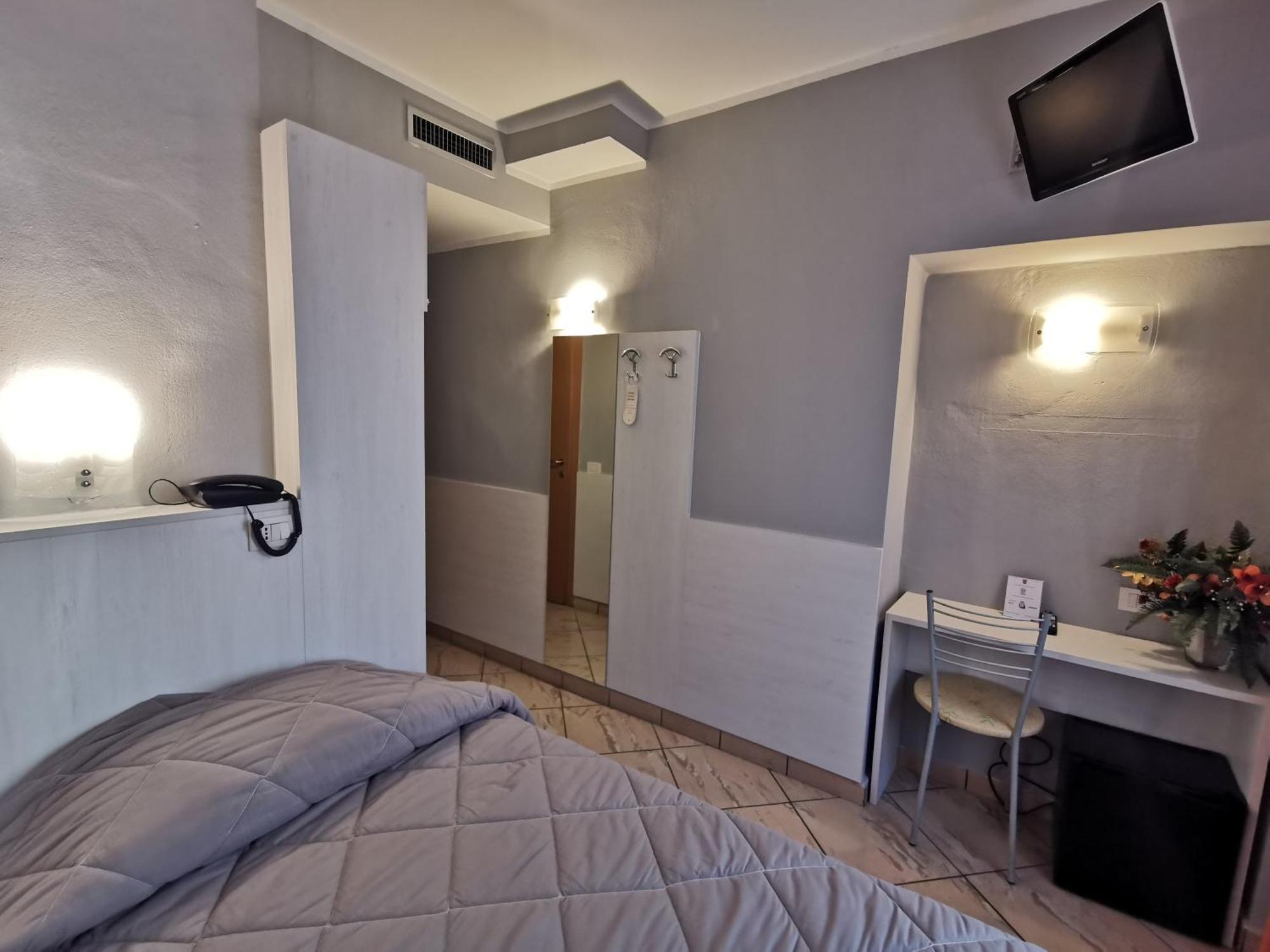 Brianza Hotel 3*