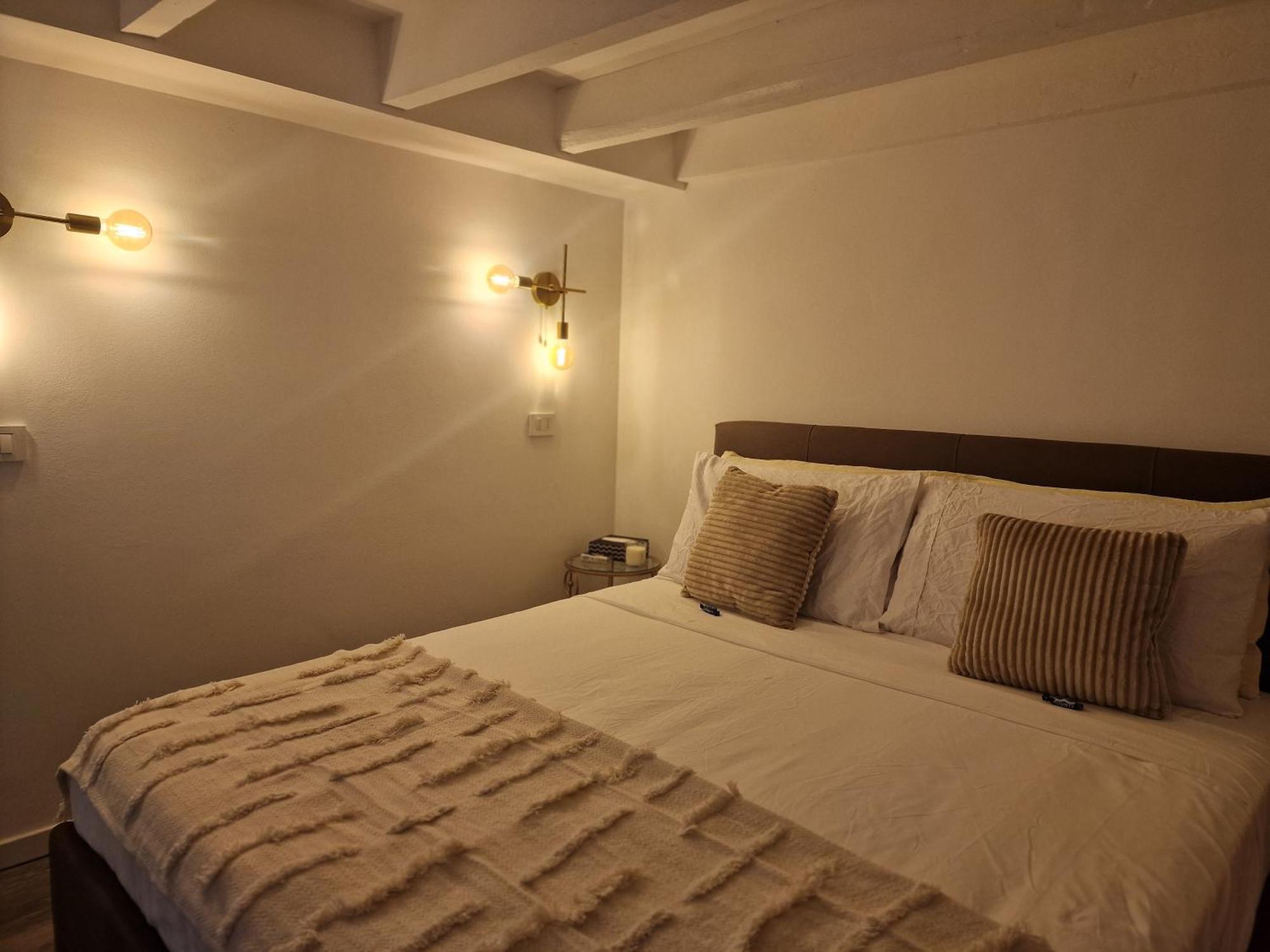 Appartamento Regina In Porta Romana 3 - Sky Tv, Wifi & Breakfast Box Milano