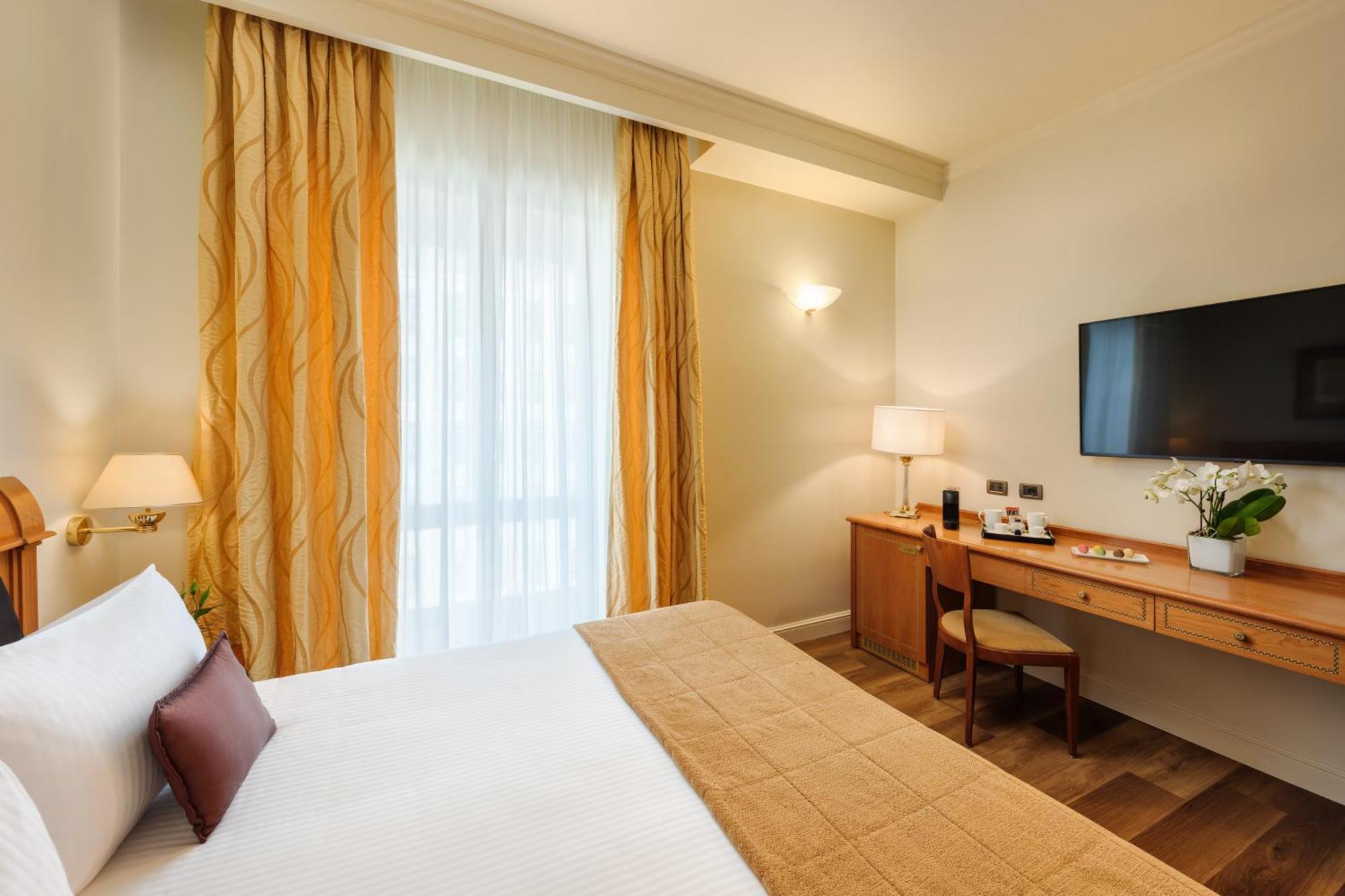 Hotel Dei Cavalieri Duomo 4*