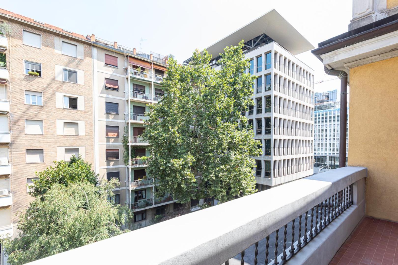 With Balcony - Collection Apartment Milan