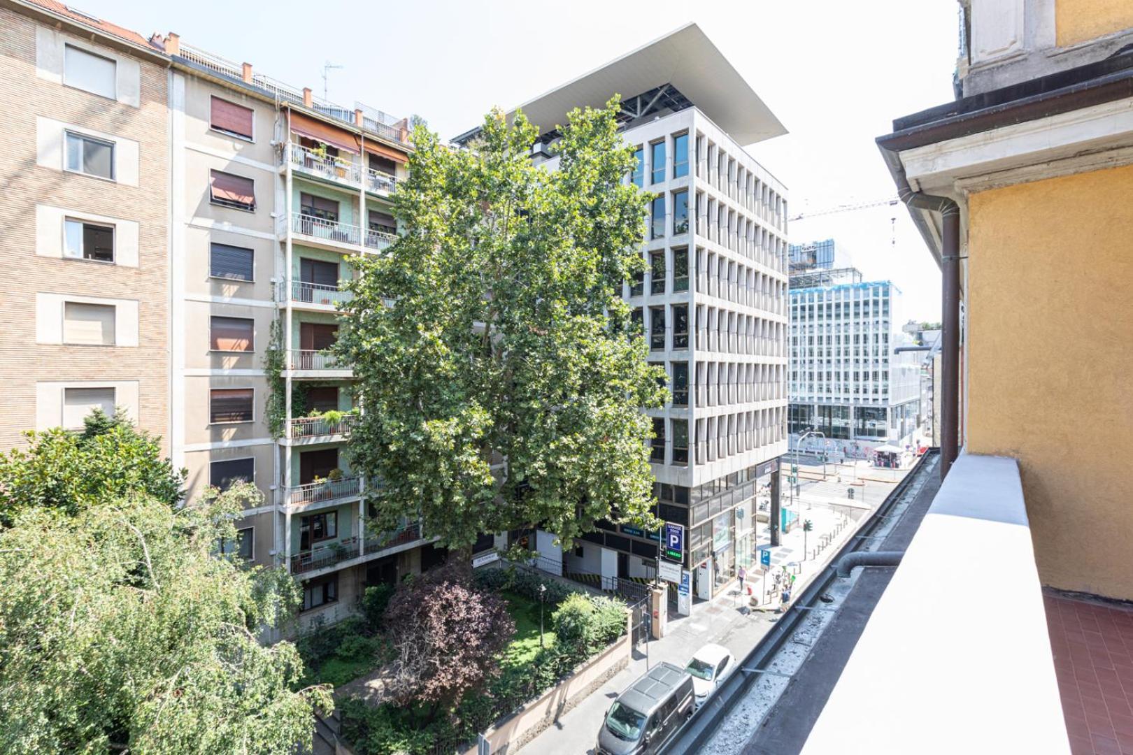 Apartment With Balcony - Collection Milan