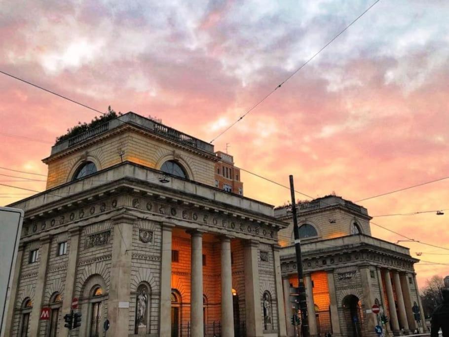 Charming & Bright In The Heart Of - Balcony Milano