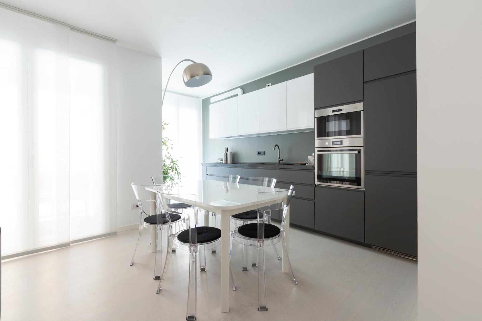 Apartment Porta Nuova Bright And Roomy Flat Milan