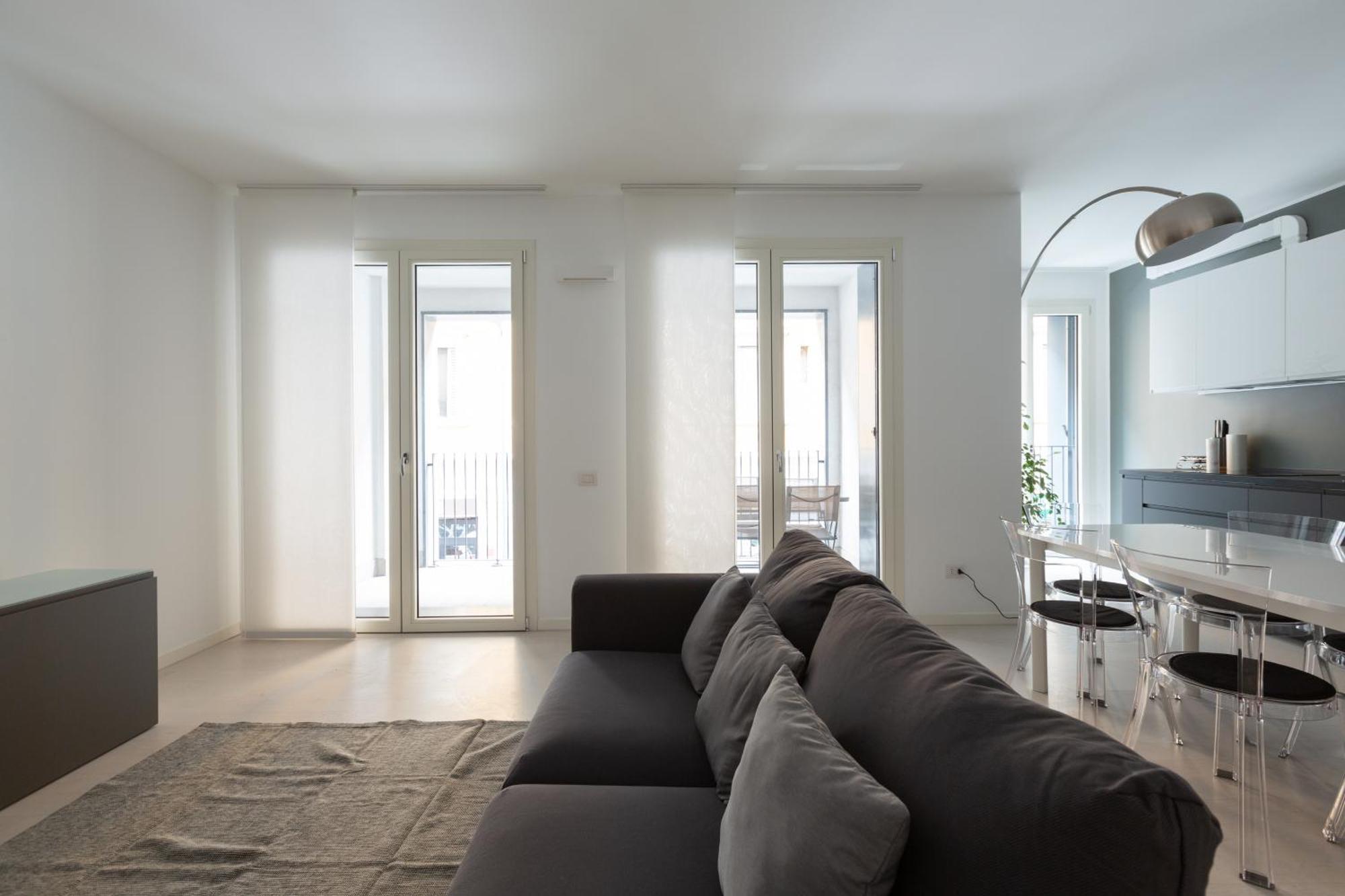 Apartment Porta Nuova Bright And Roomy Flat *