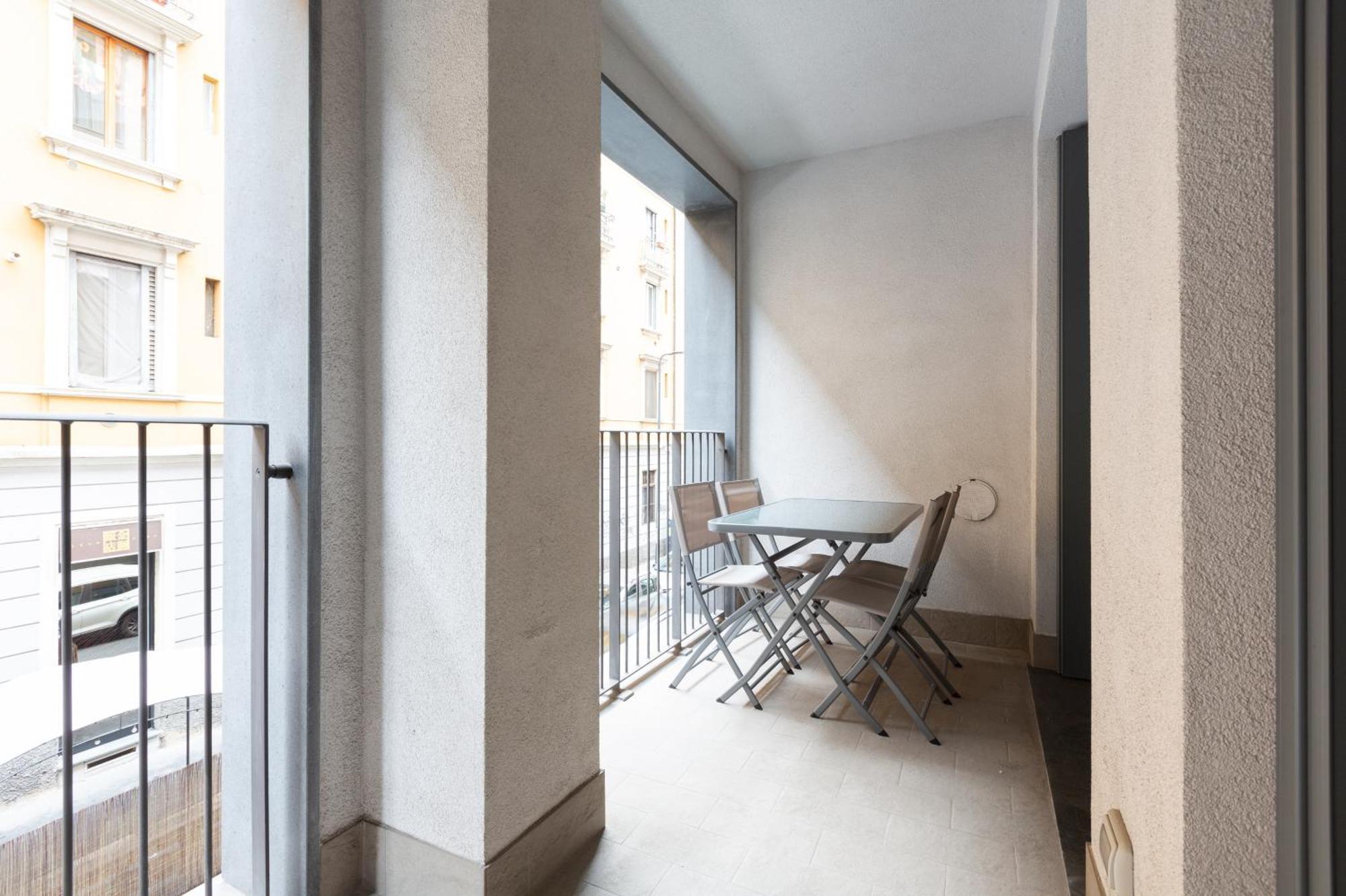 Apartment Porta Nuova Bright And Roomy Flat