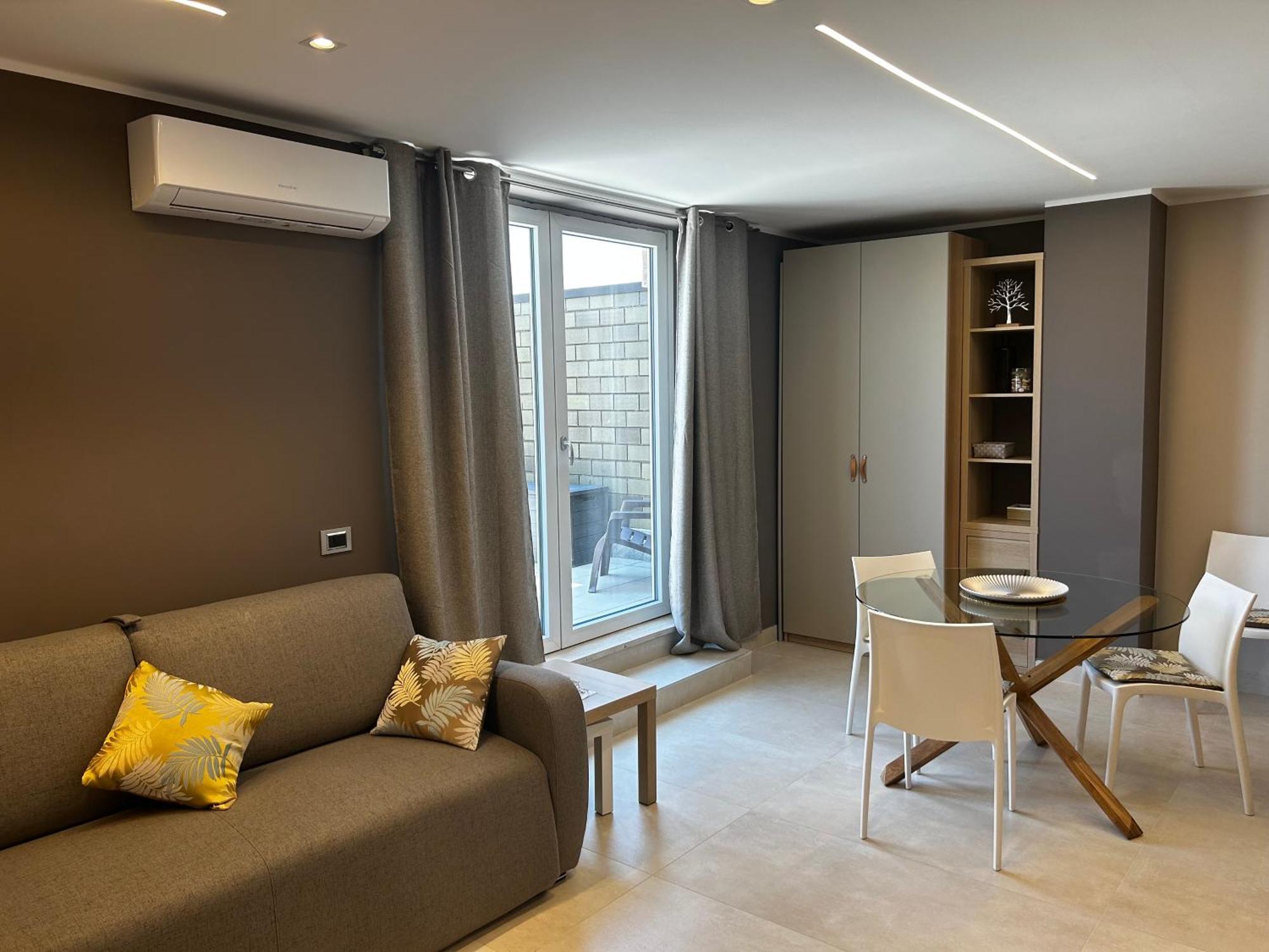 R39 Attic With Terrace And Private Parking Mailand