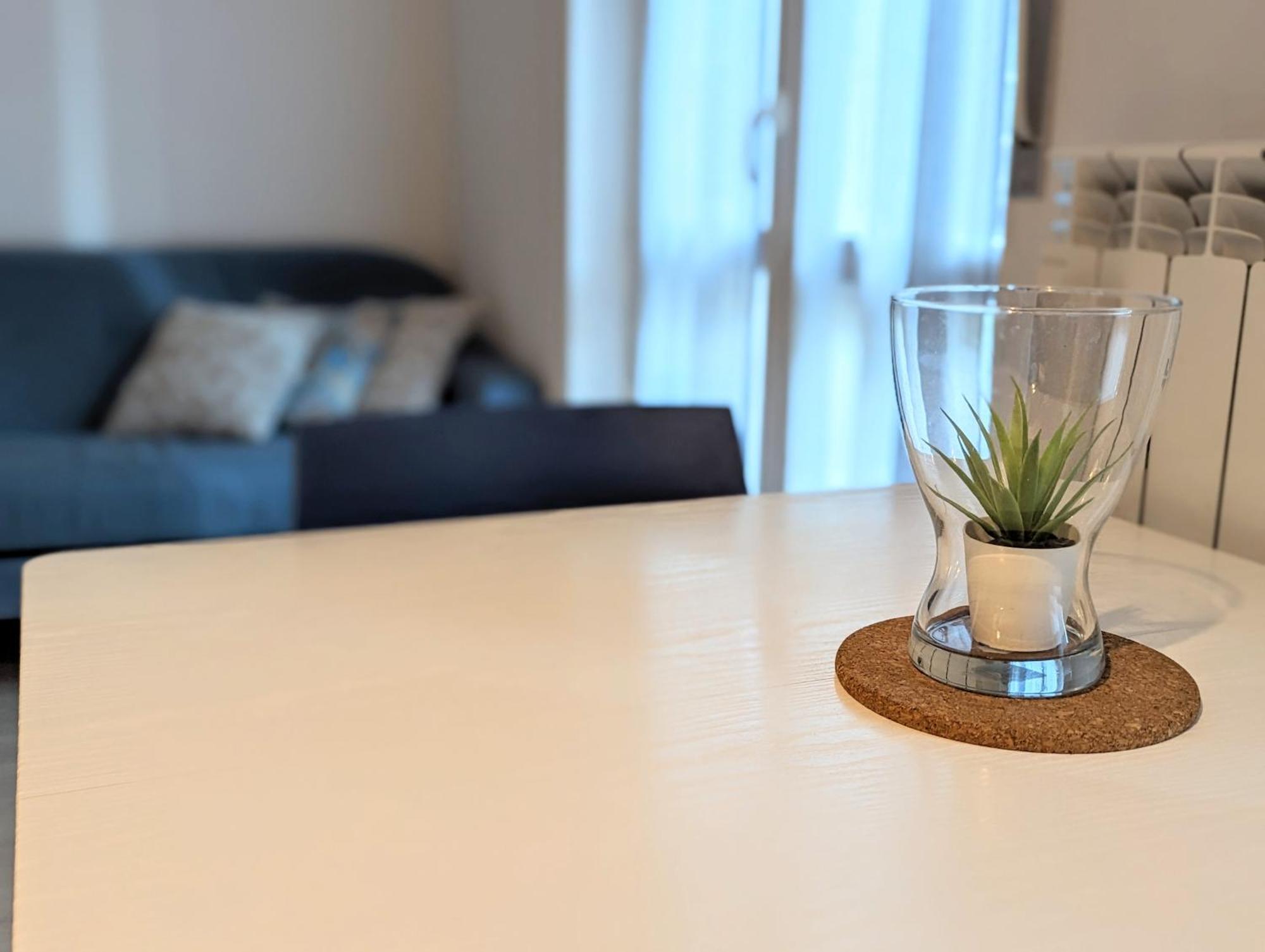 Large New Stylish Studio Apt - Metro Fast Wifi A/c Milaan