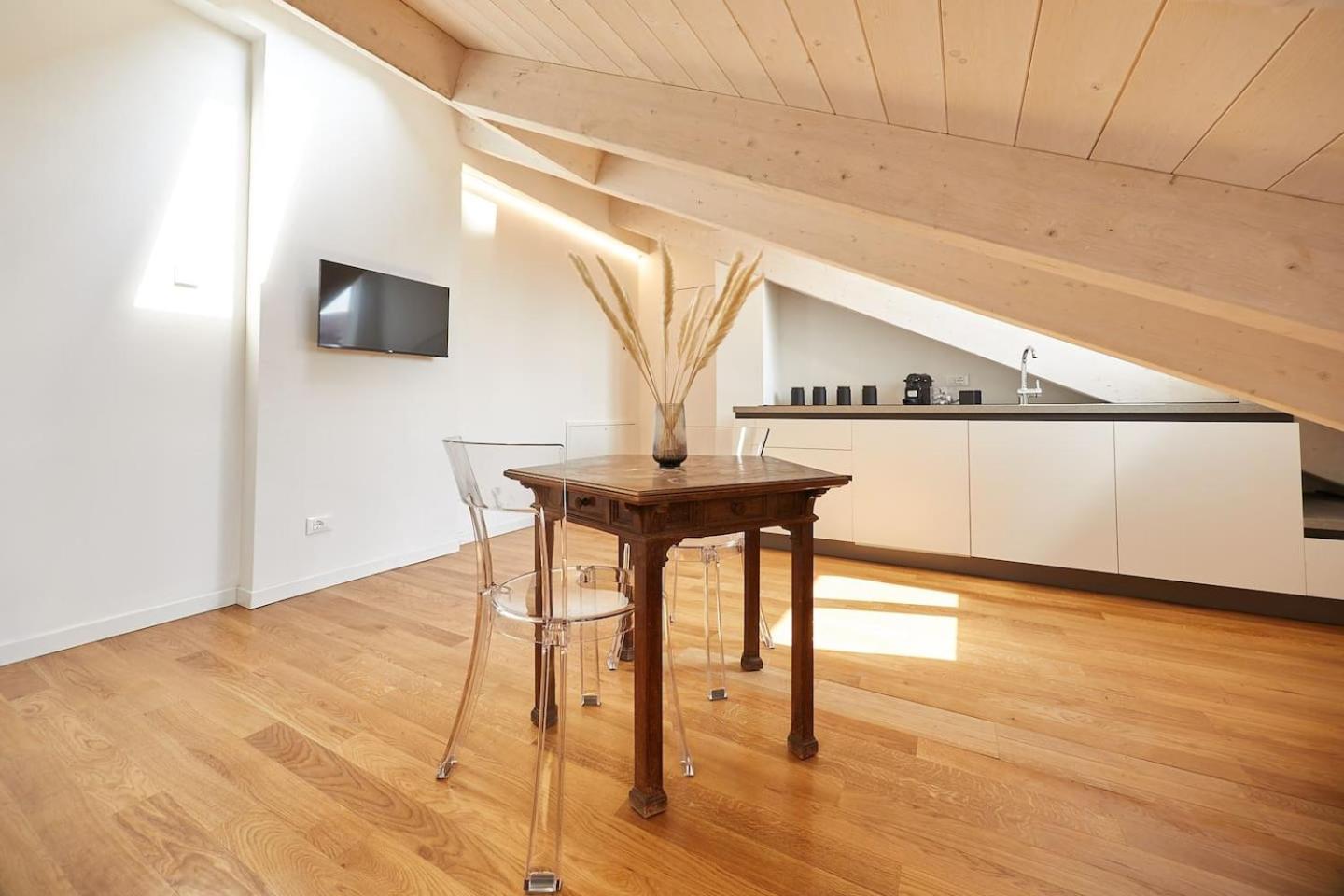 Apartment The Attic 18 Milan