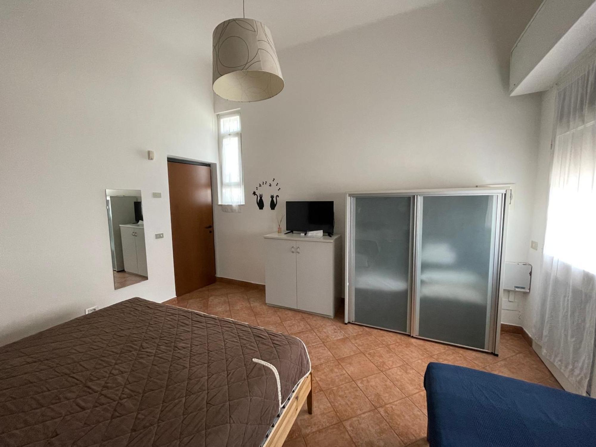 Canal Apartment *