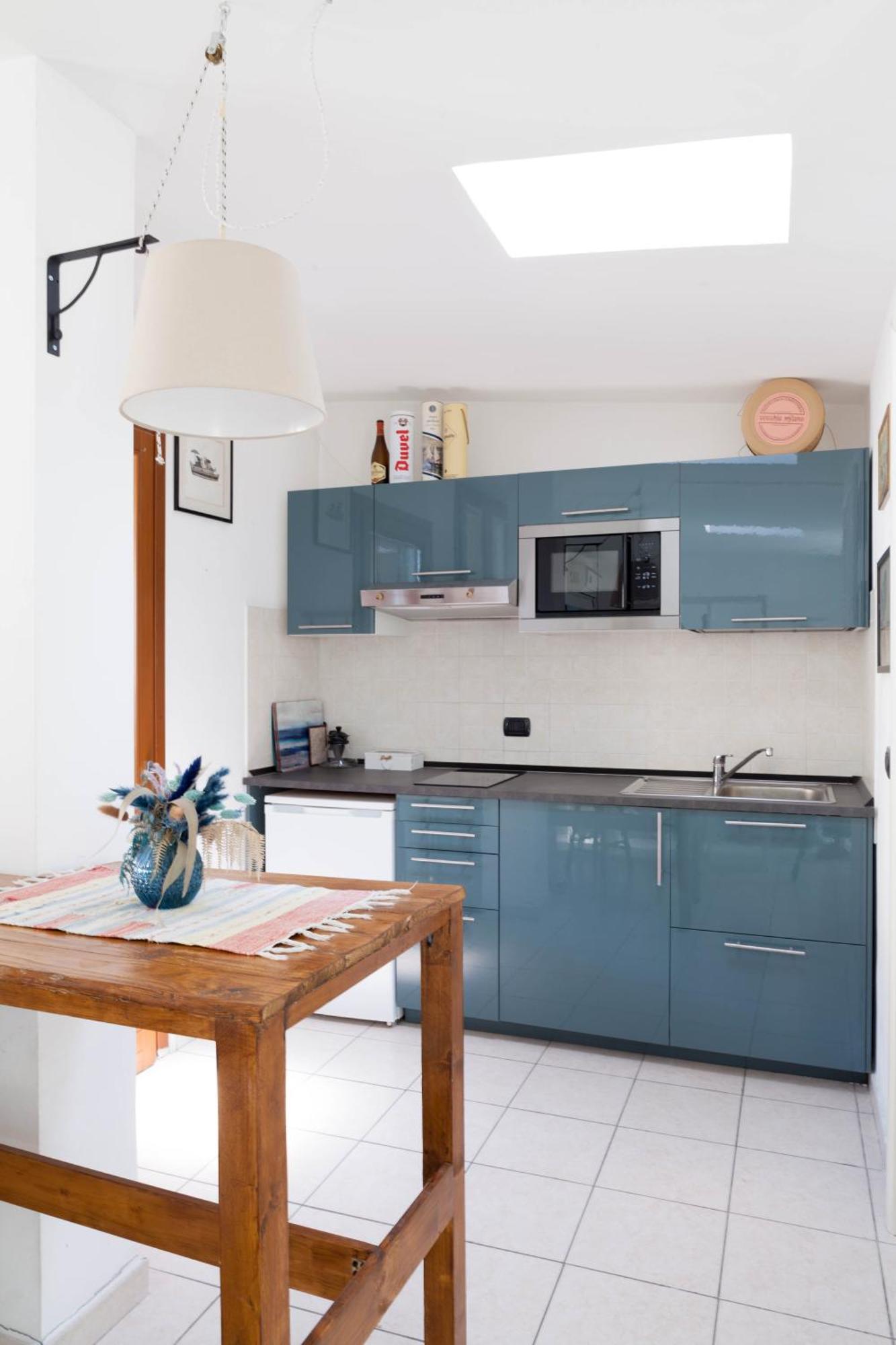 Terrace Close To Metro Station Appartamento *