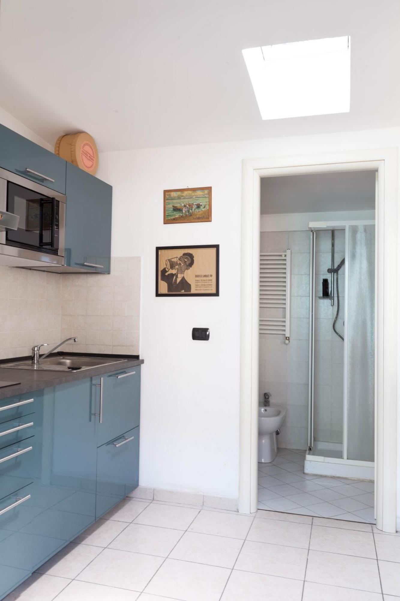 Terrace Close To Metro Station Milano