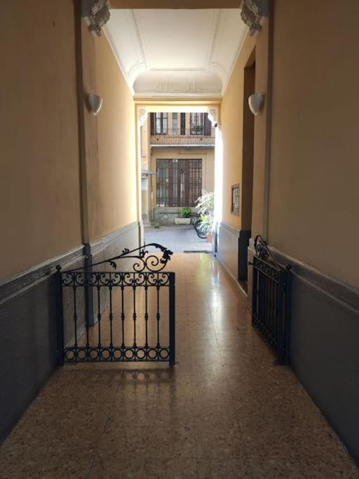 Nella Movida Di Isola-porta Nuova