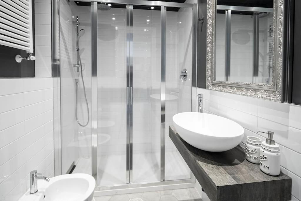 Apartment Nella Movida Di Isola-porta Nuova Milan