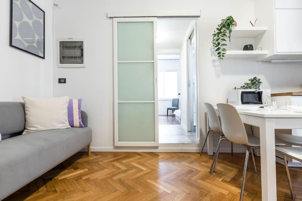 Apartment Feeling - Nel Centro Storico Di Milan