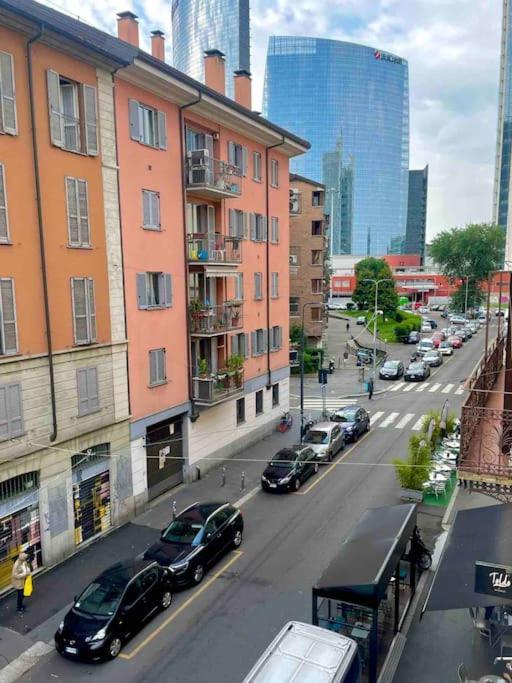 Appartement Isola - Garibaldi Lovely Apt. With Netflix And Wifi Milaan
