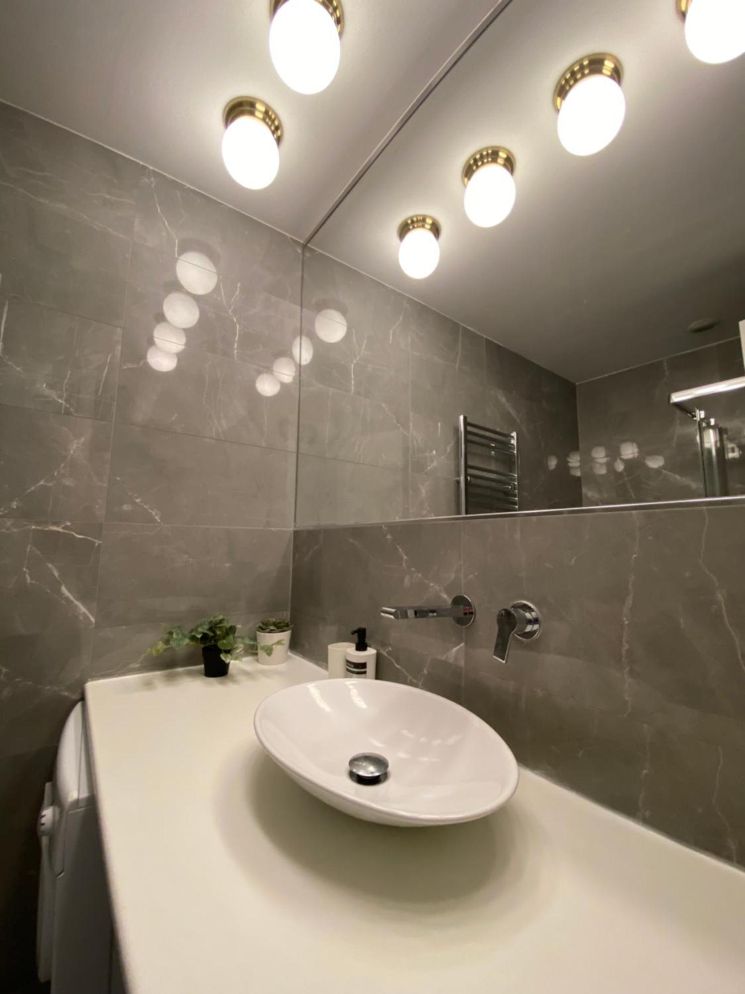 Apartment Studio 33 *