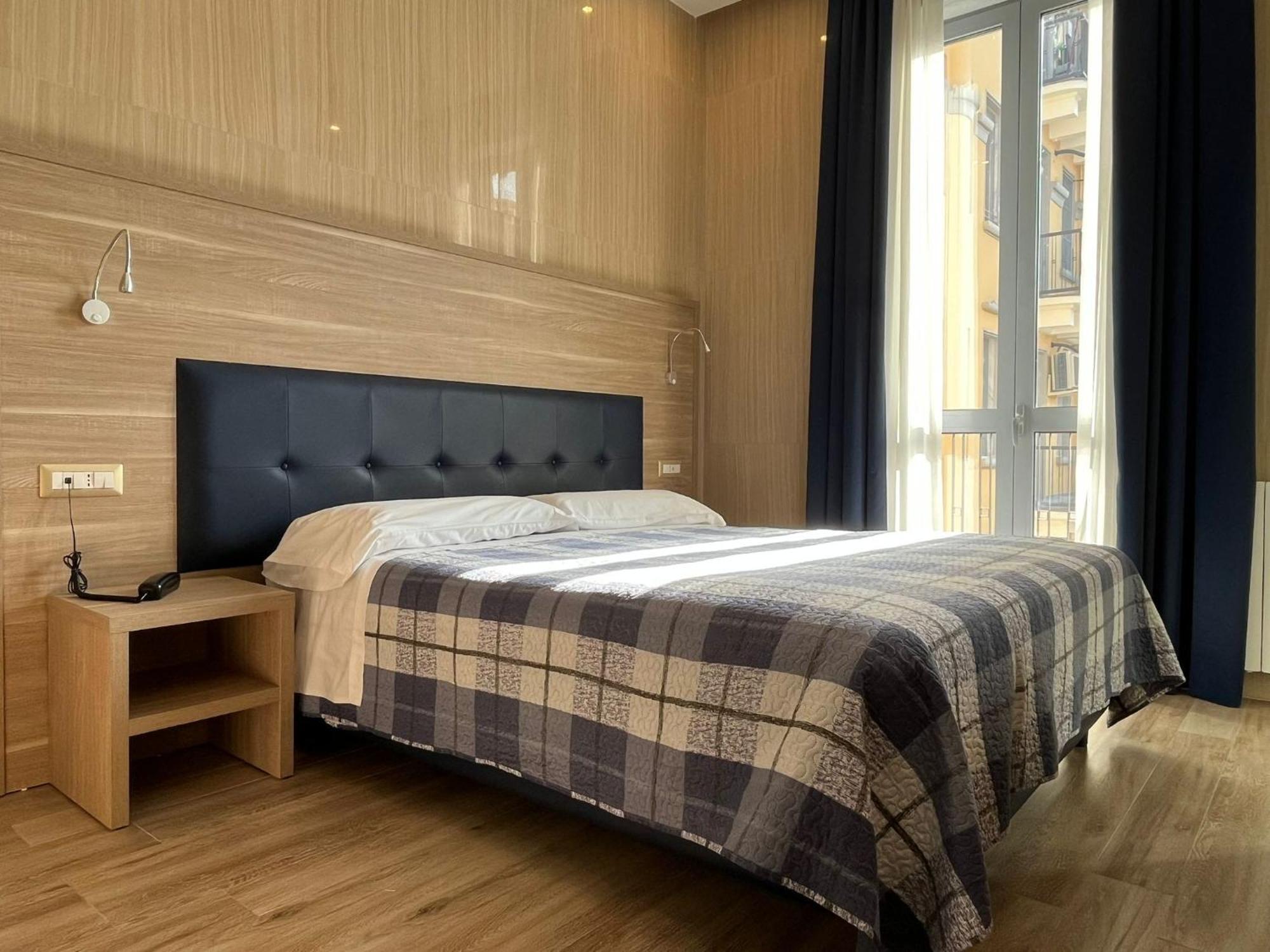 Midway Hotel 3*
