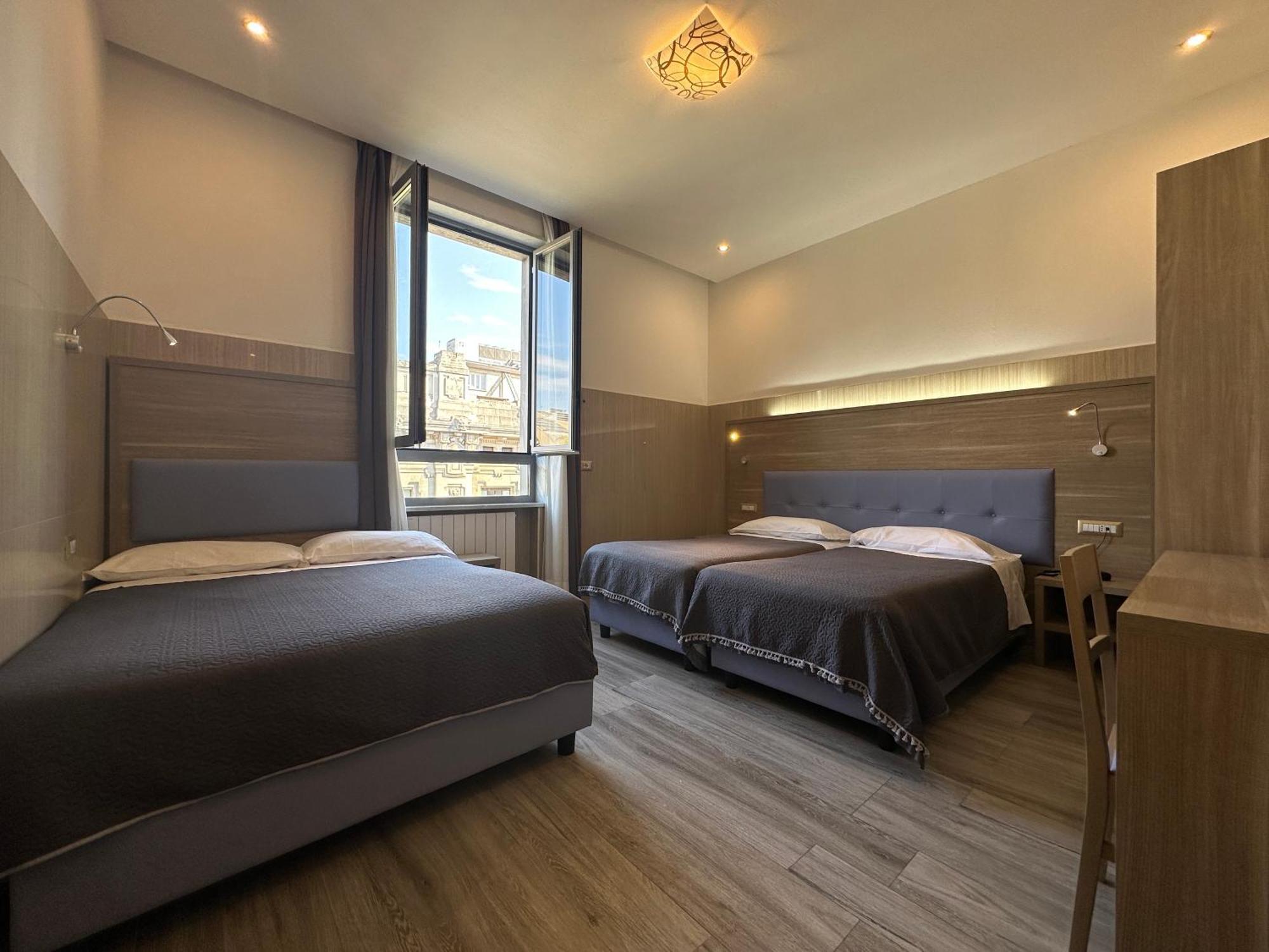 Midway Hotel 3*