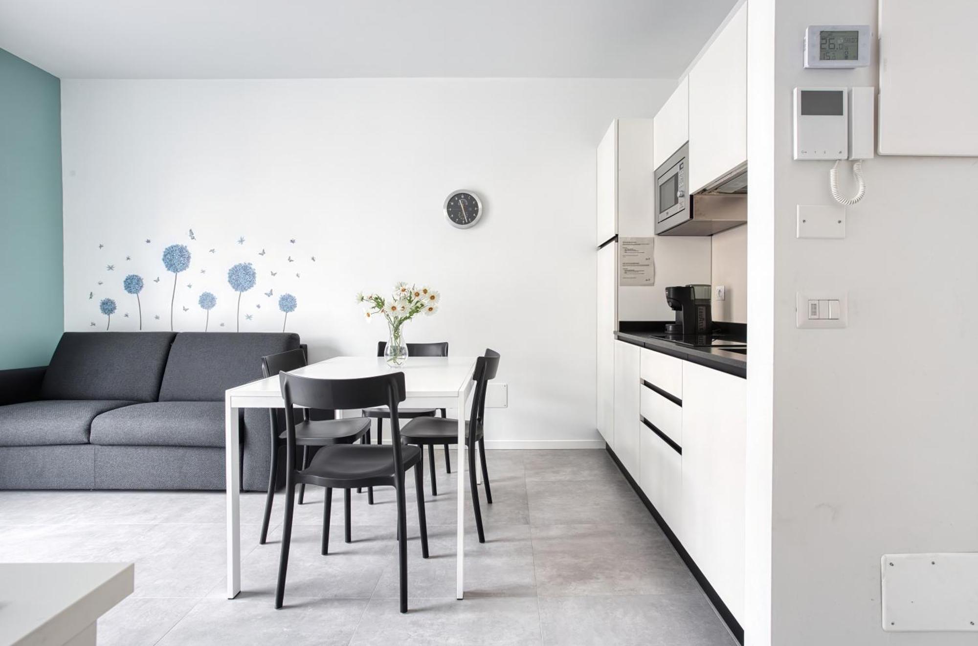 Sleek Abode In Maciachini