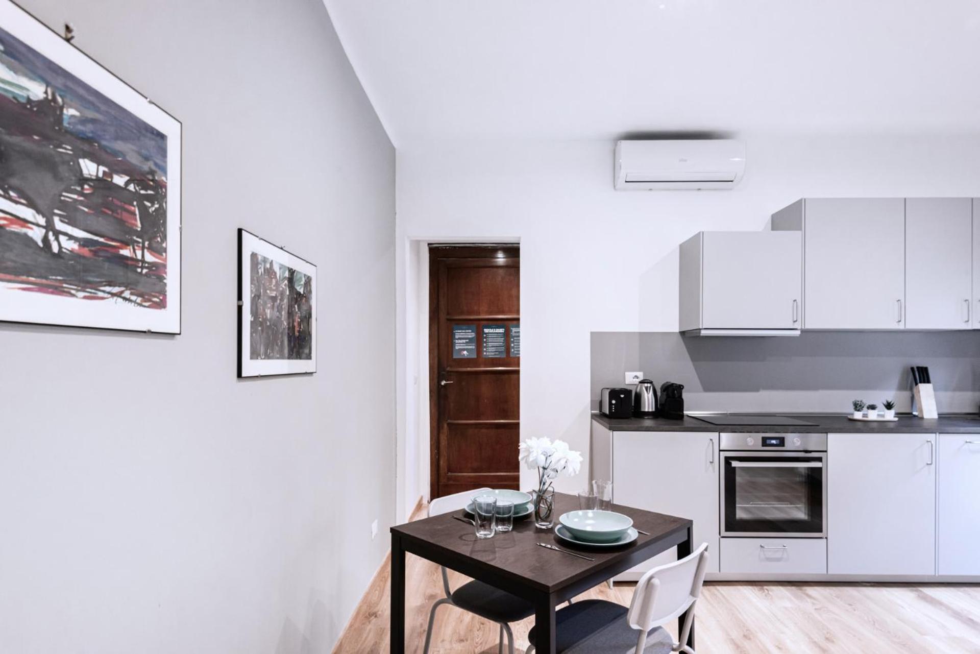 Easylife - Studio Con Balcone In Risorgimento * Milan