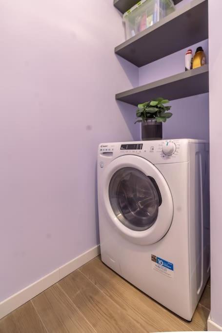 Duomo Center Two-room Design- Private Gym - Metro Apartment *