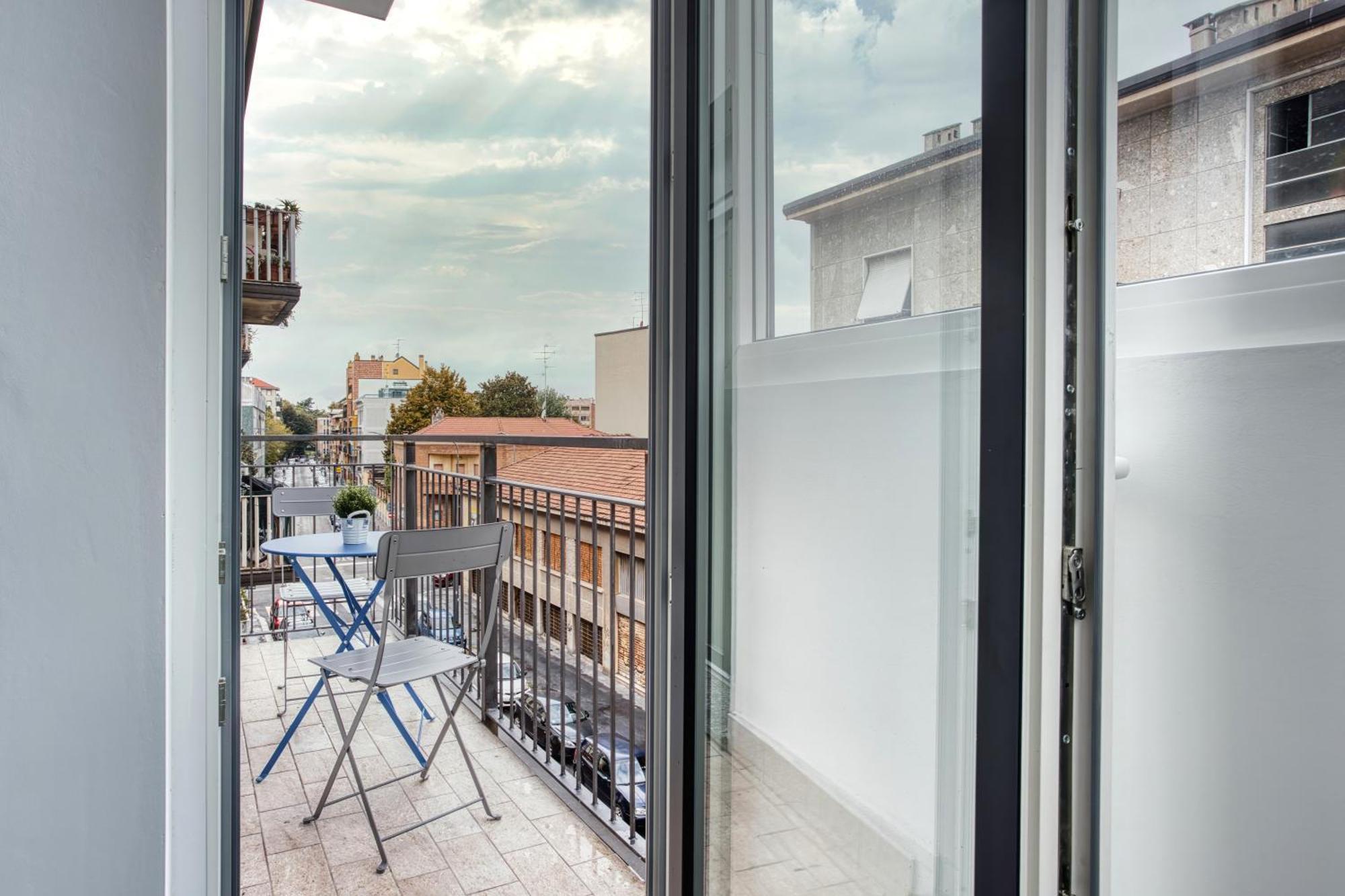Sleek Abode In Maciachini *