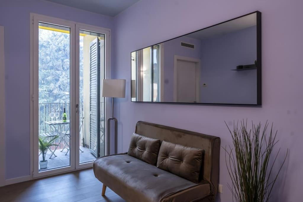 Duomo Center Two-room Design- Private Gym - Metro Apartment *