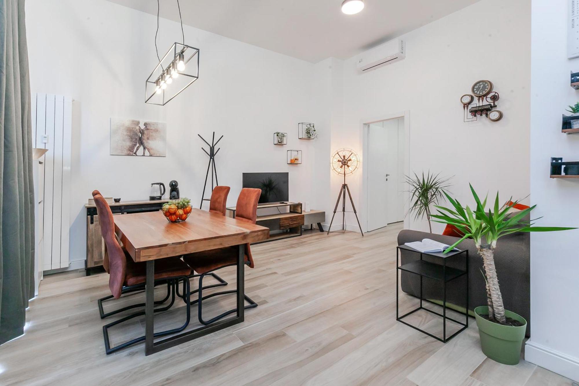 Urban Retreat Chic Industrial Loft In The Heart Of Apartment *