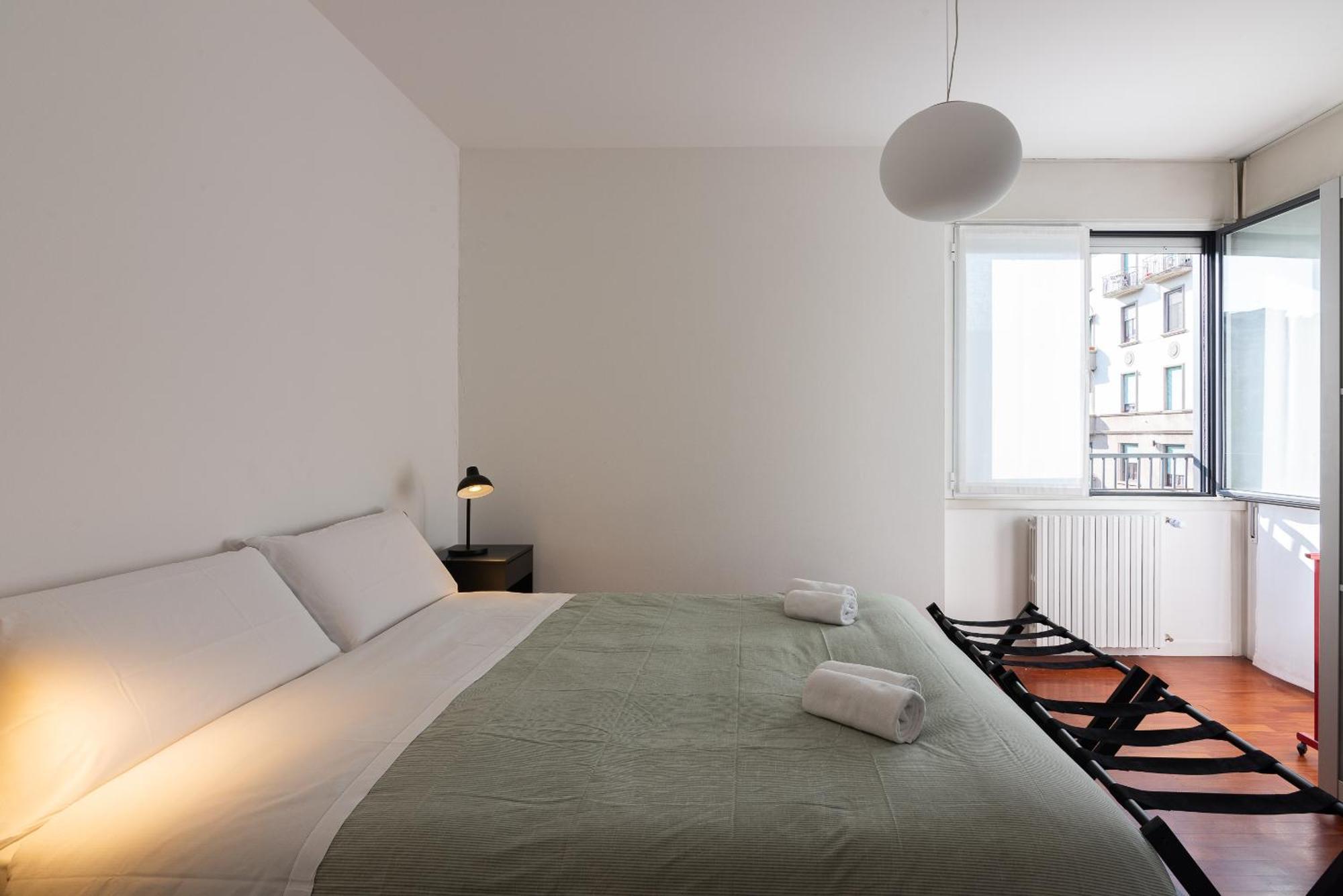 Appartamento Daniele Flat - Free Wi-fi & M4 Metro Mi Milano