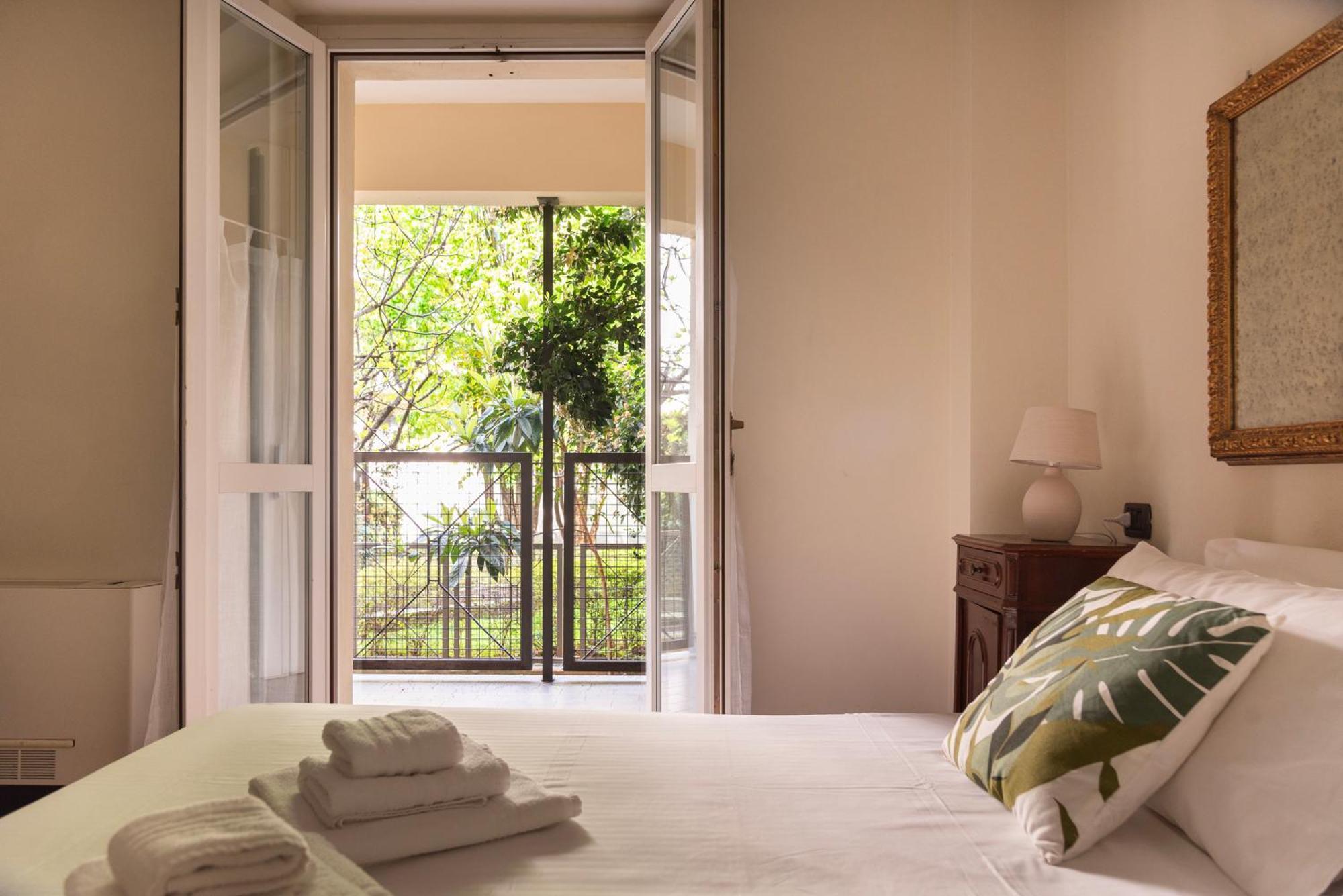 Lejlighed Moscova-brera Elegante Con Giardino Privato Milano