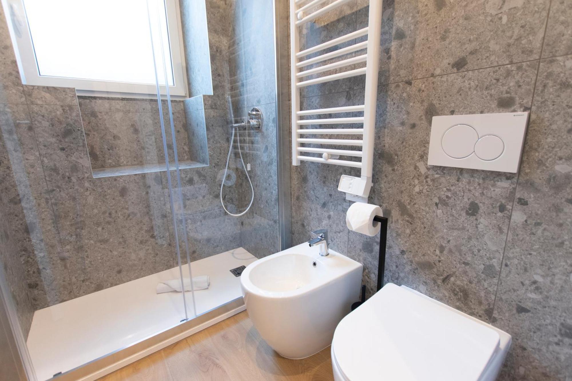 Lejlighed Ihost Luxury -private Parking- Plana 4 *