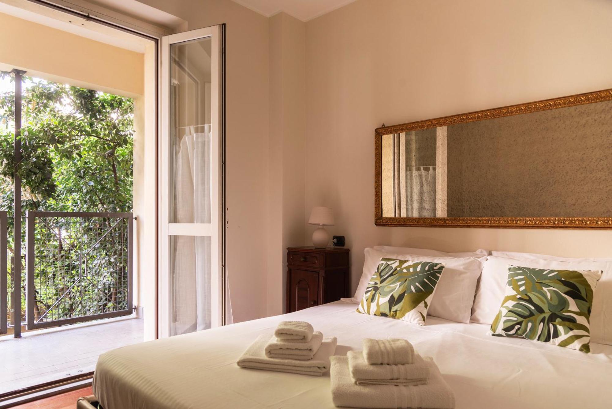 Lejlighed Moscova-brera Elegante Con Giardino Privato Milano