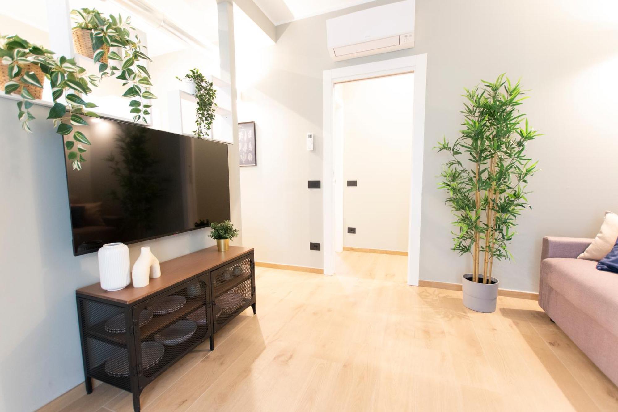 Ihost Luxury -free Parking- Plana 5 Apartment