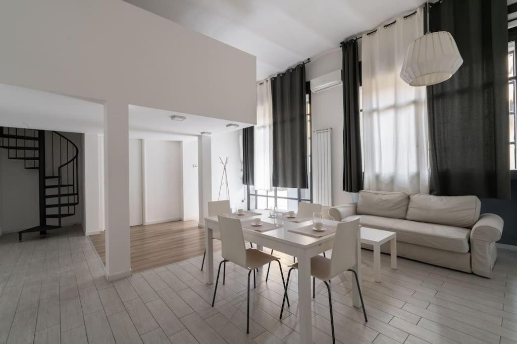 Spazioso Loft: Coldilana14 Leilighet Milano