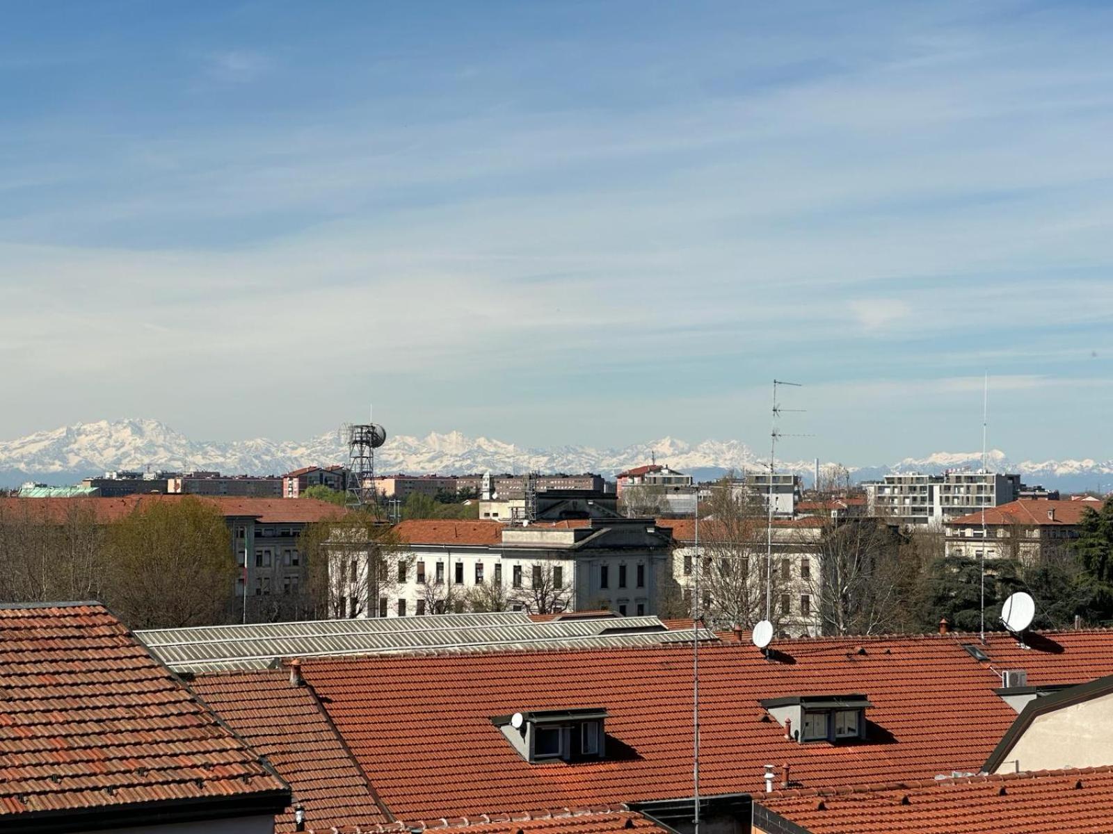 Spacious Penthouse With Panoramic Terrace - 20 Minutes From Duomo Appartamento Milano